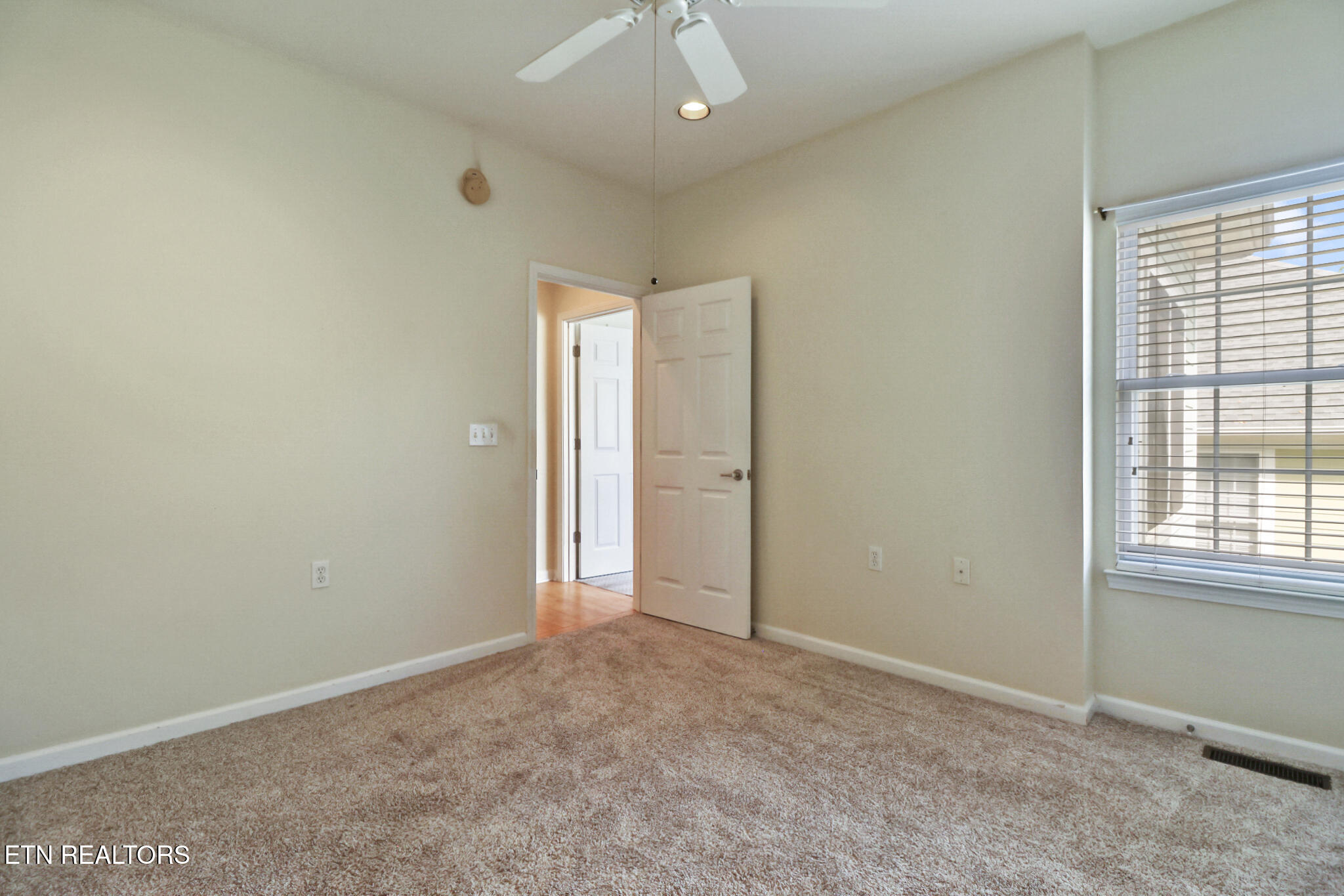 116 W Gettysburg Ave Property Photo 22