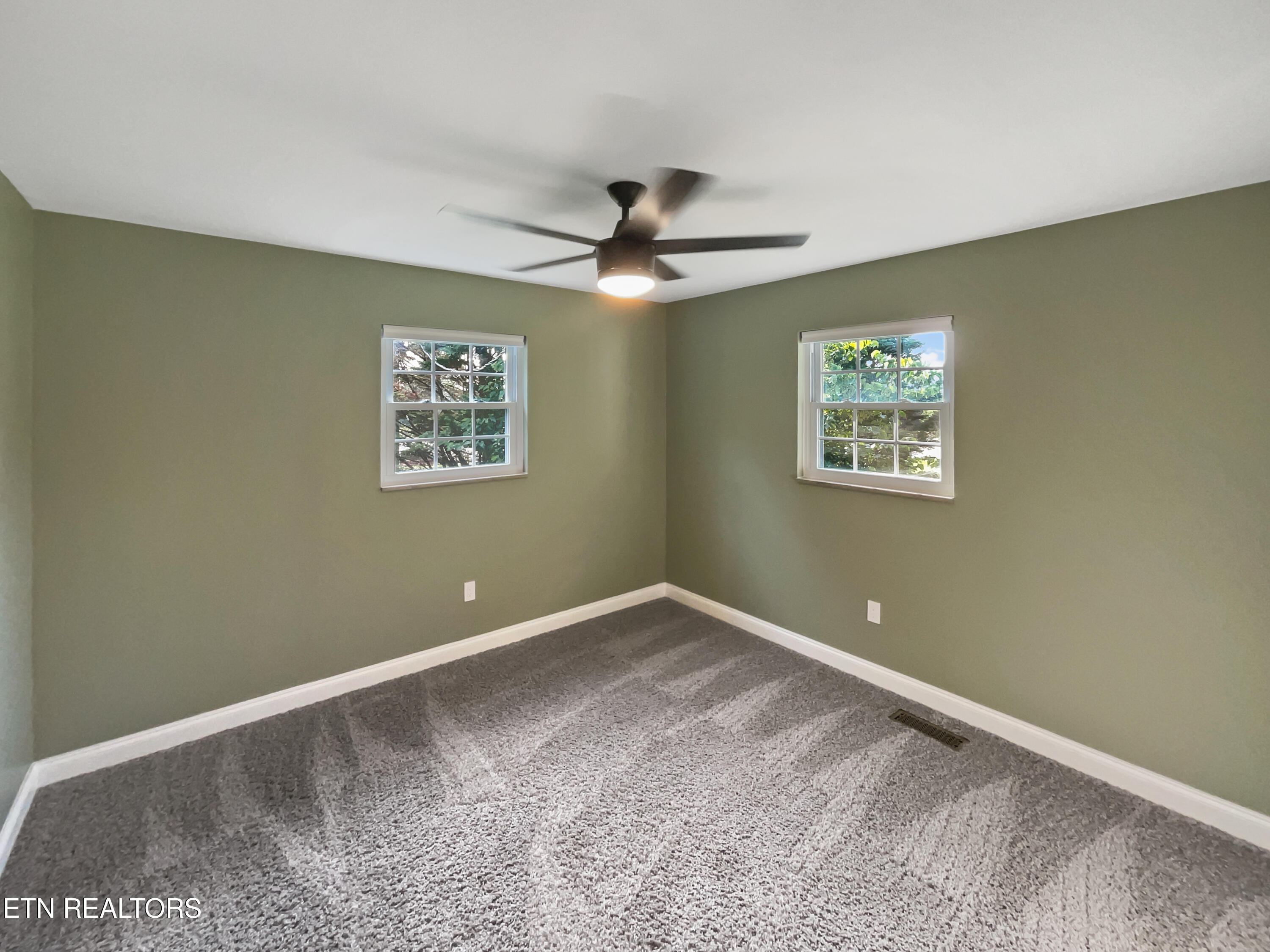 1144 Ideal Drive Property Photo 5