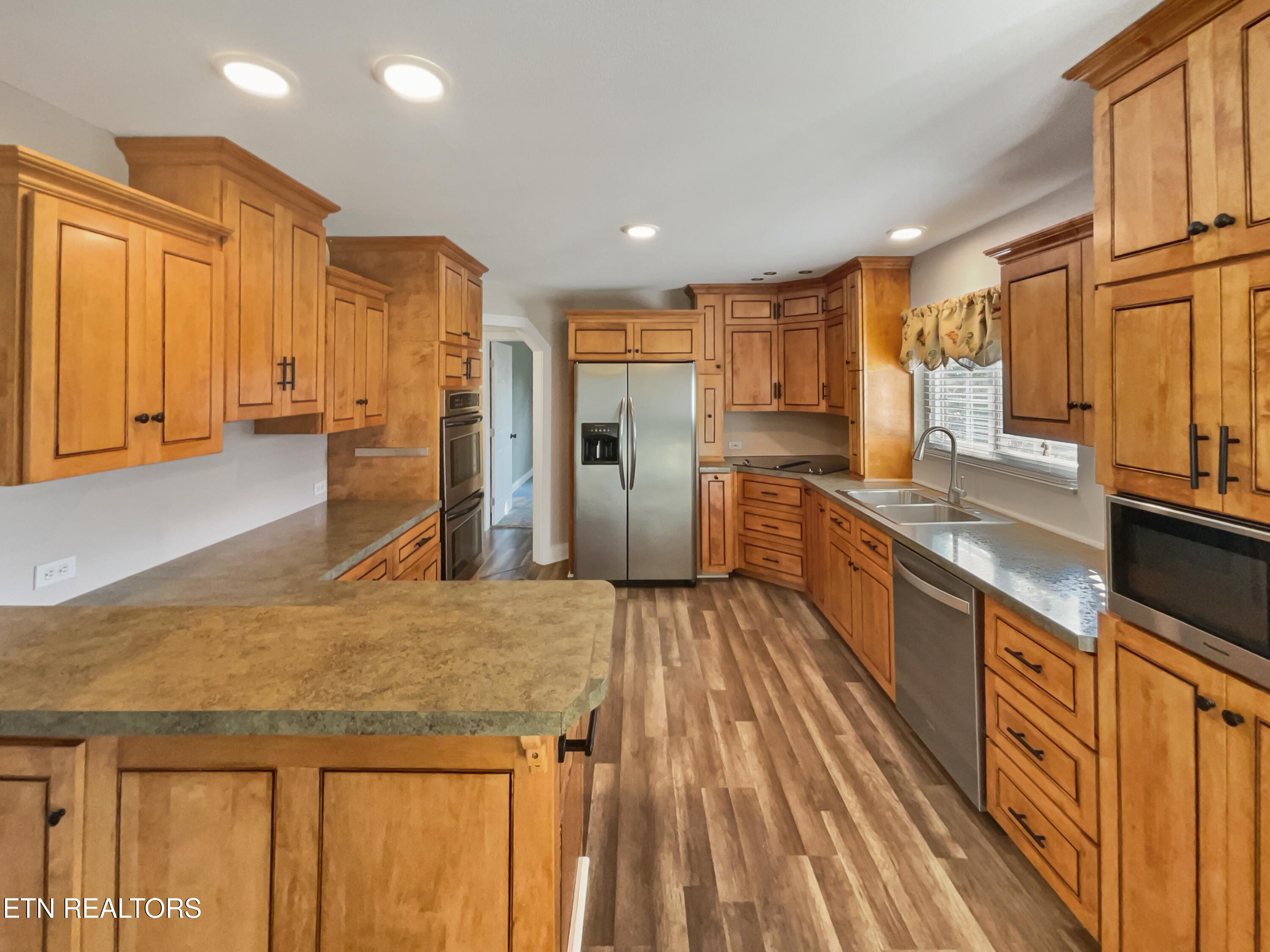 1144 Ideal Drive Property Photo 6