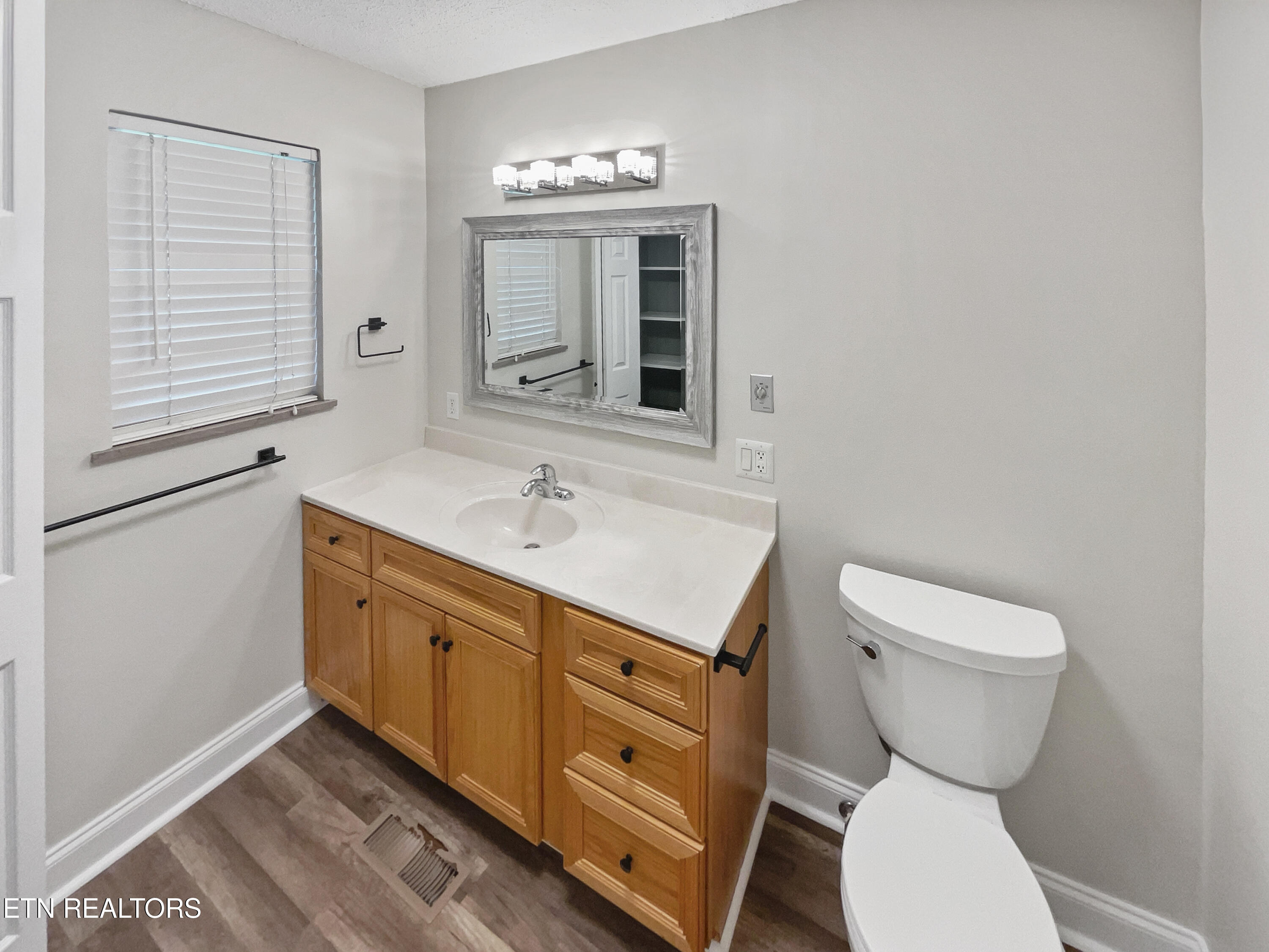 1144 Ideal Drive Property Photo 7