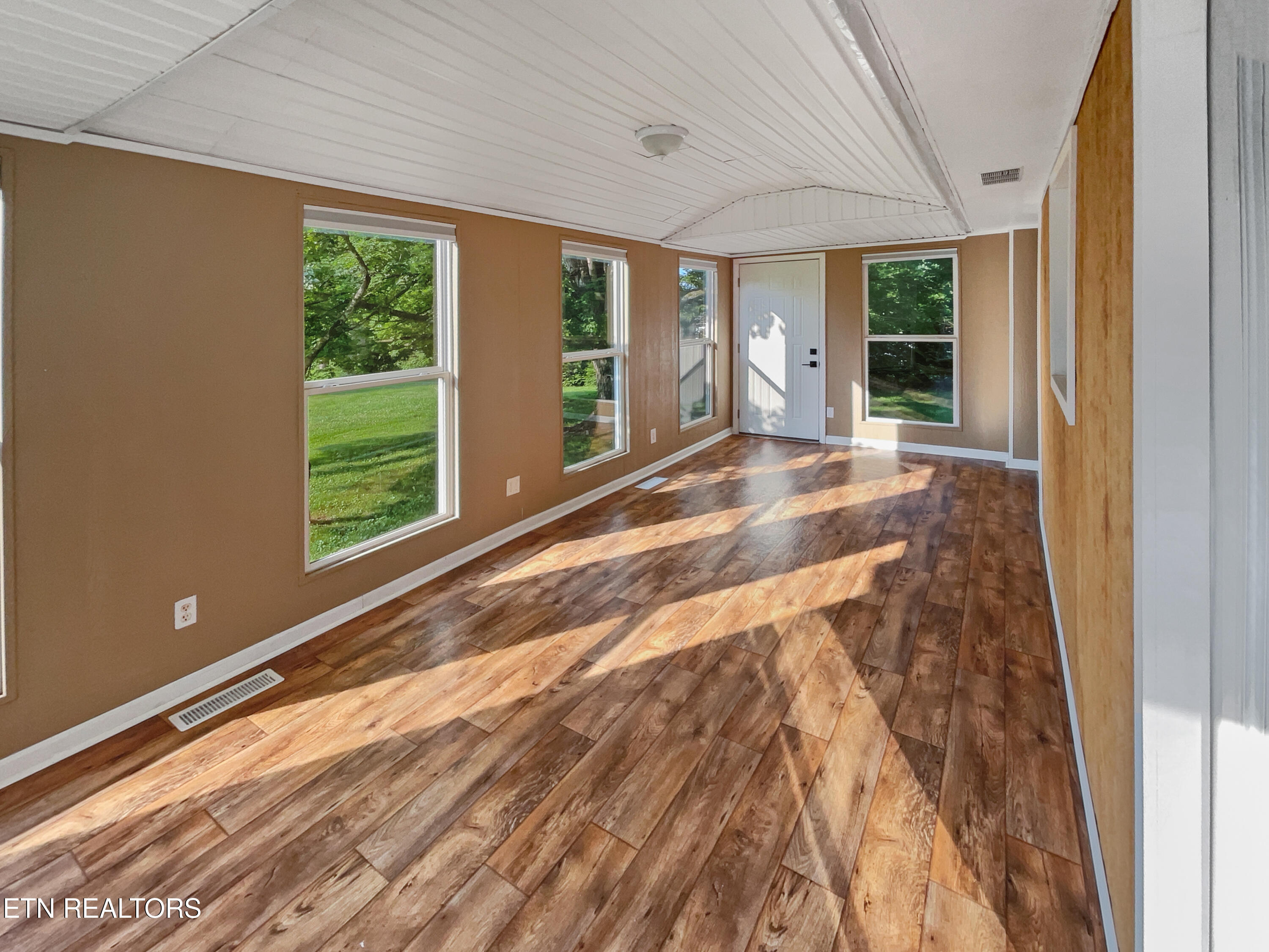 1144 Ideal Drive Property Photo 10