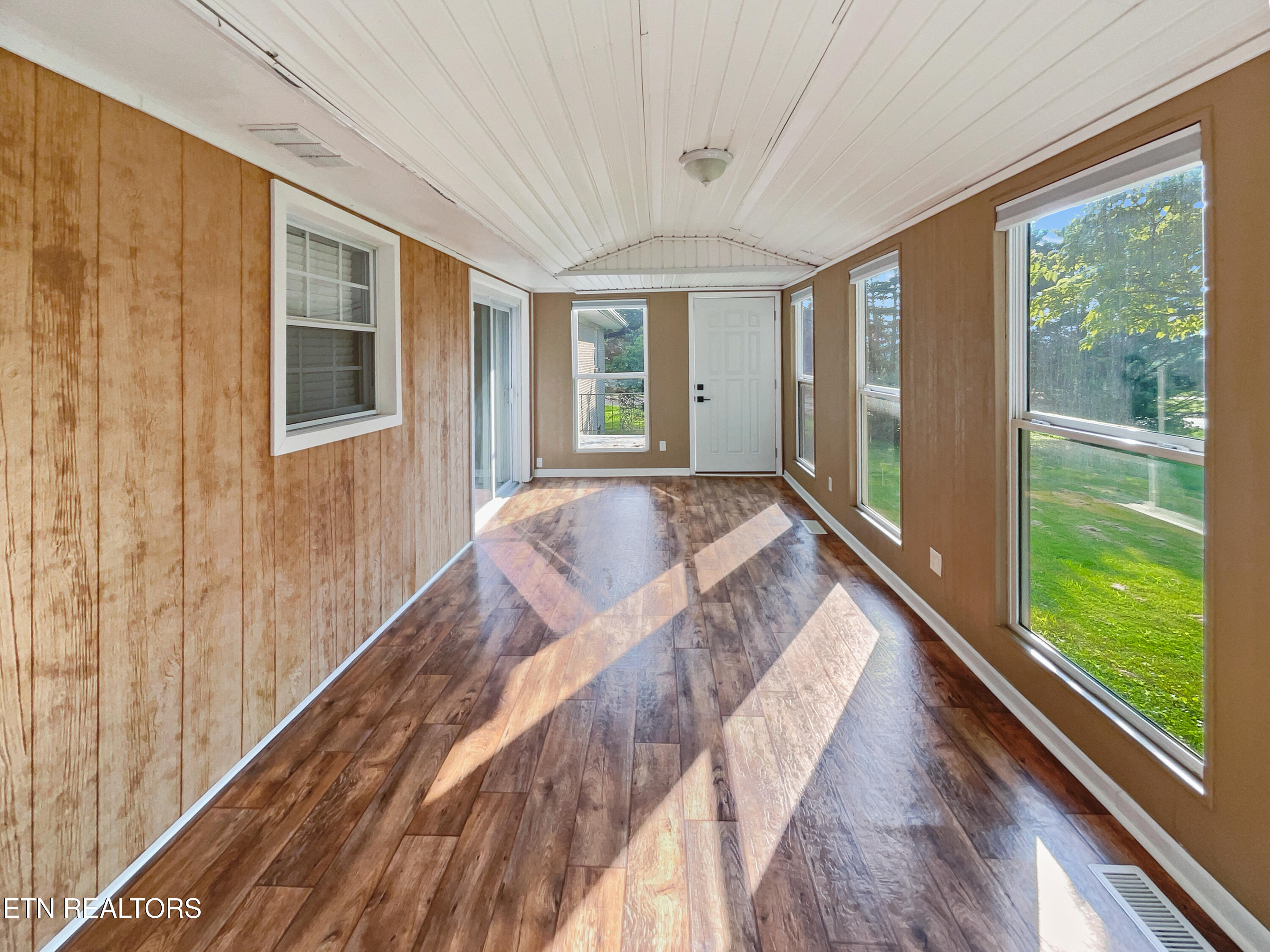 1144 Ideal Drive Property Photo 11
