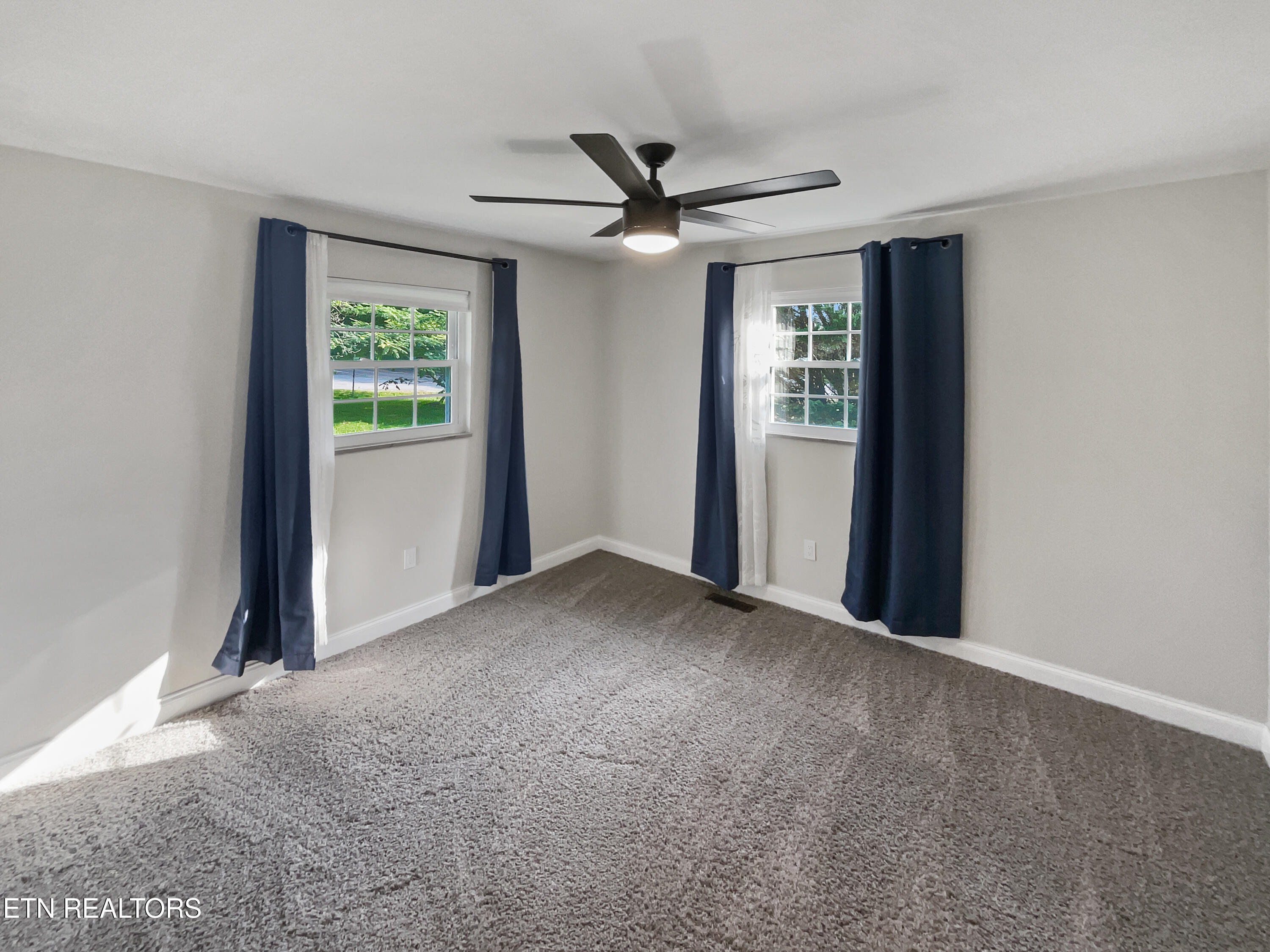 1144 Ideal Drive Property Photo 21