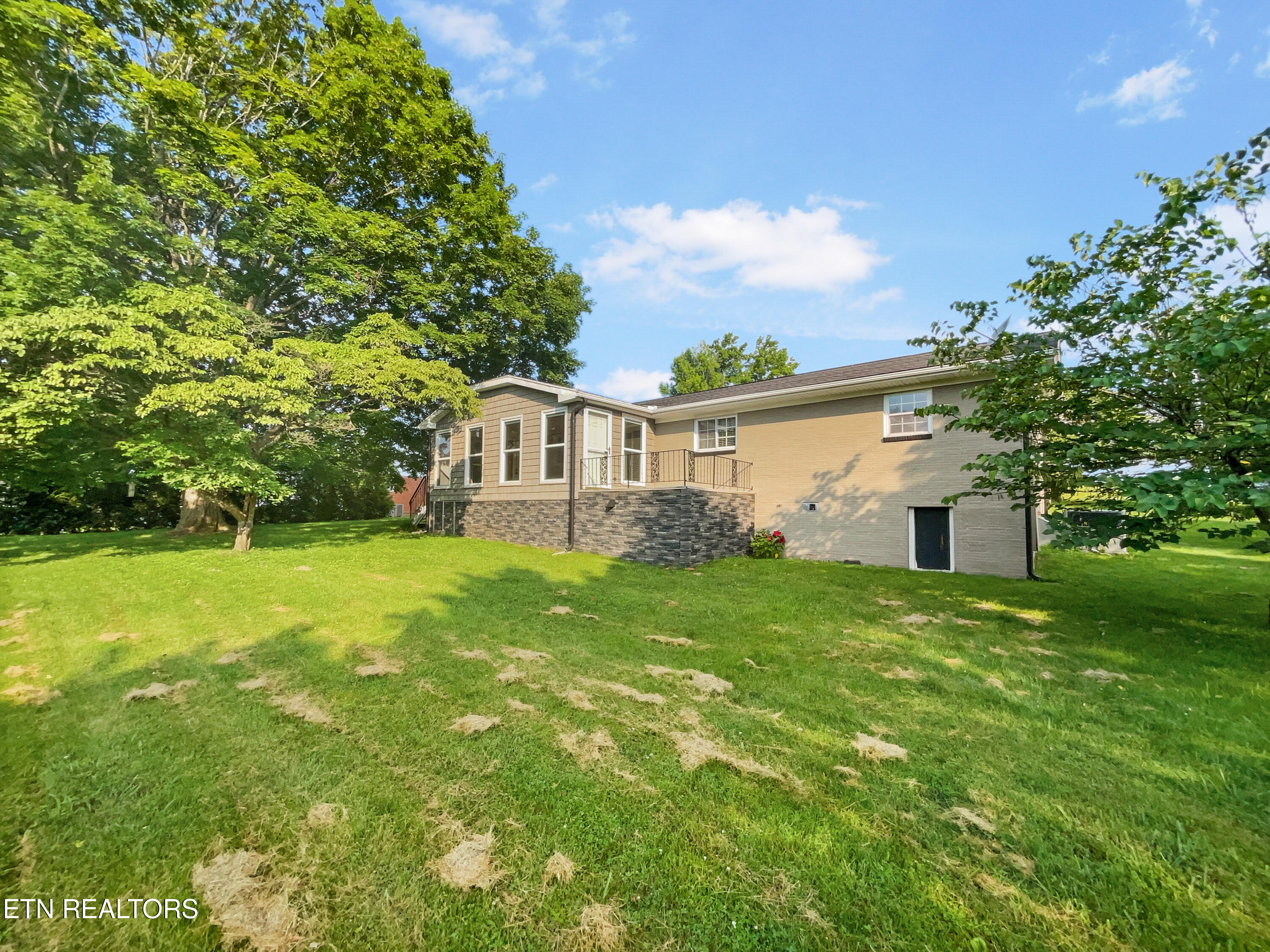 1144 Ideal Drive Property Photo 26