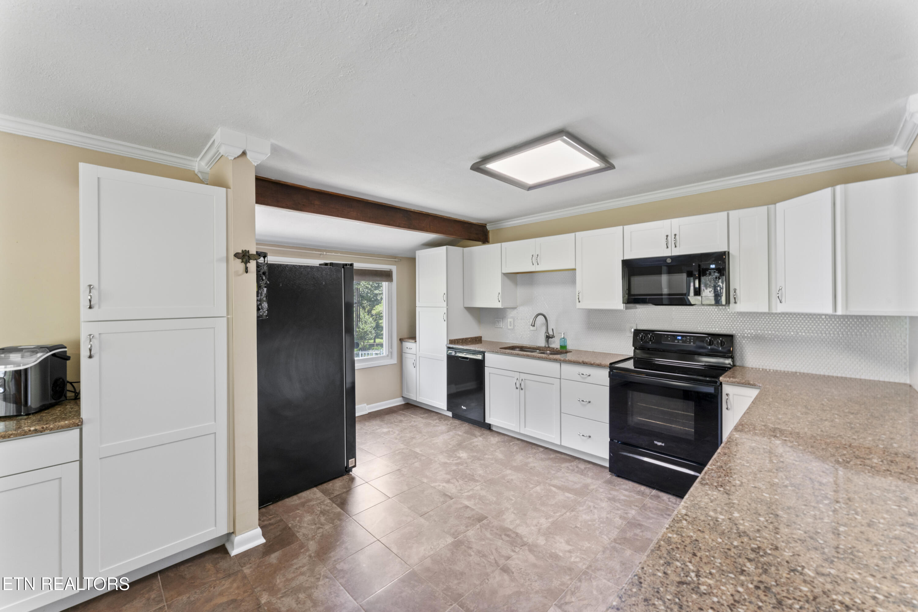 111 Mohawk Rd Property Photo 12