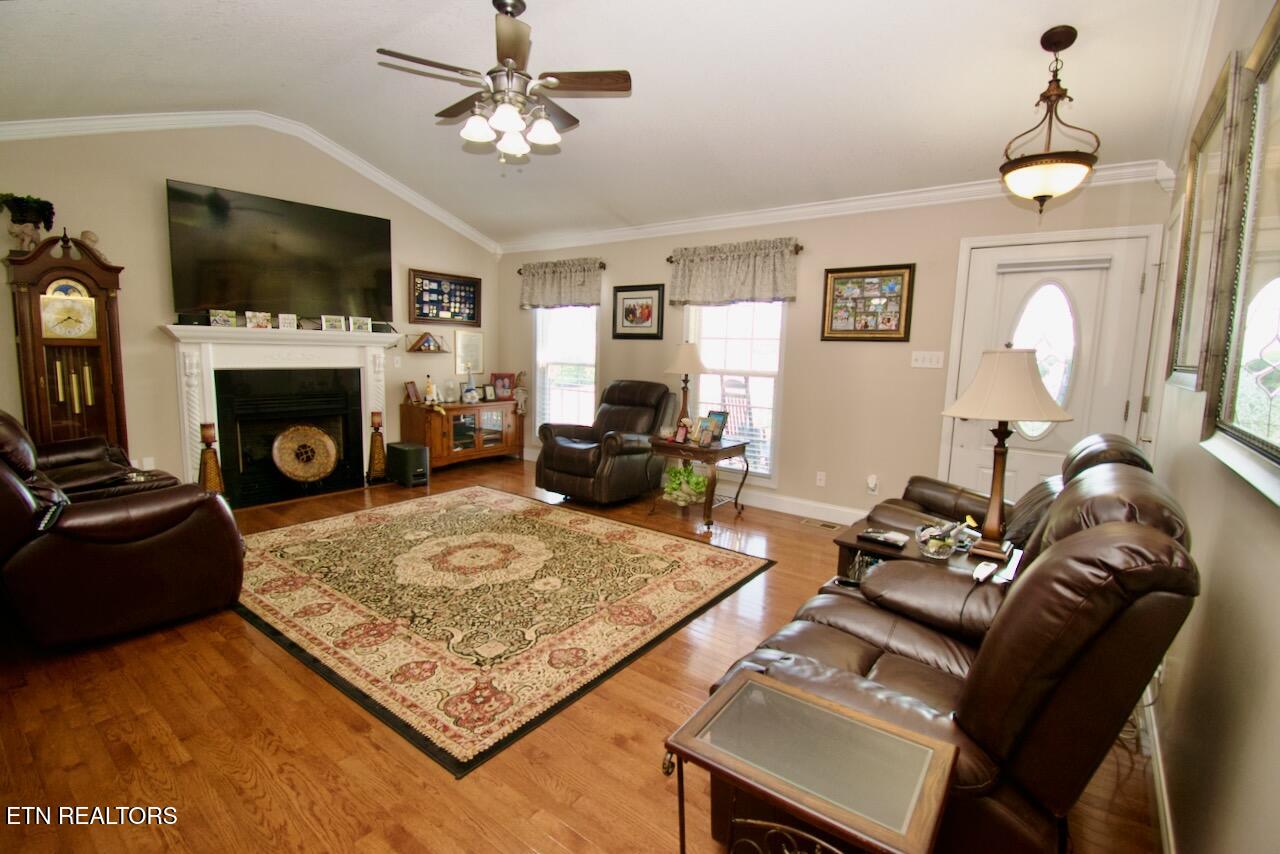 1138 Disco Loop Rd Property Photo 7