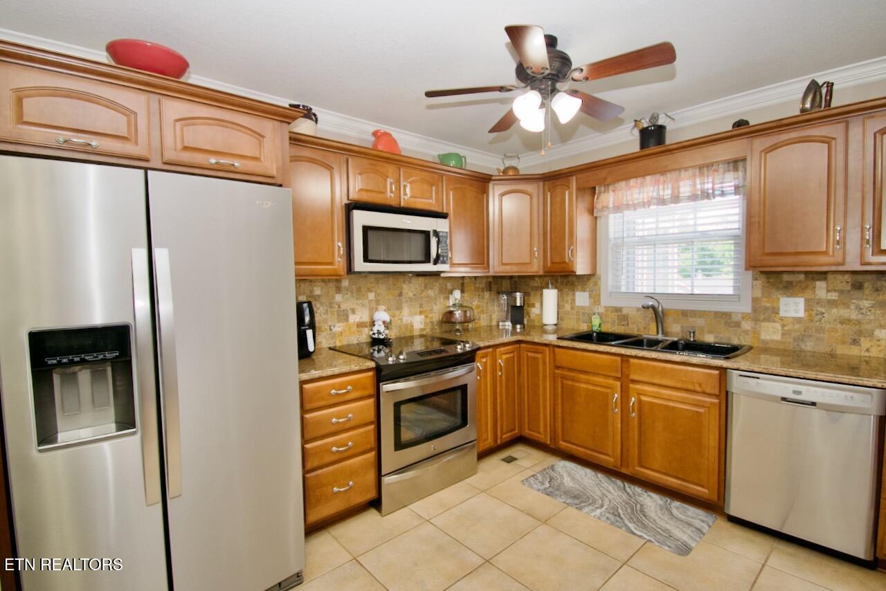 1138 Disco Loop Rd Property Photo 14