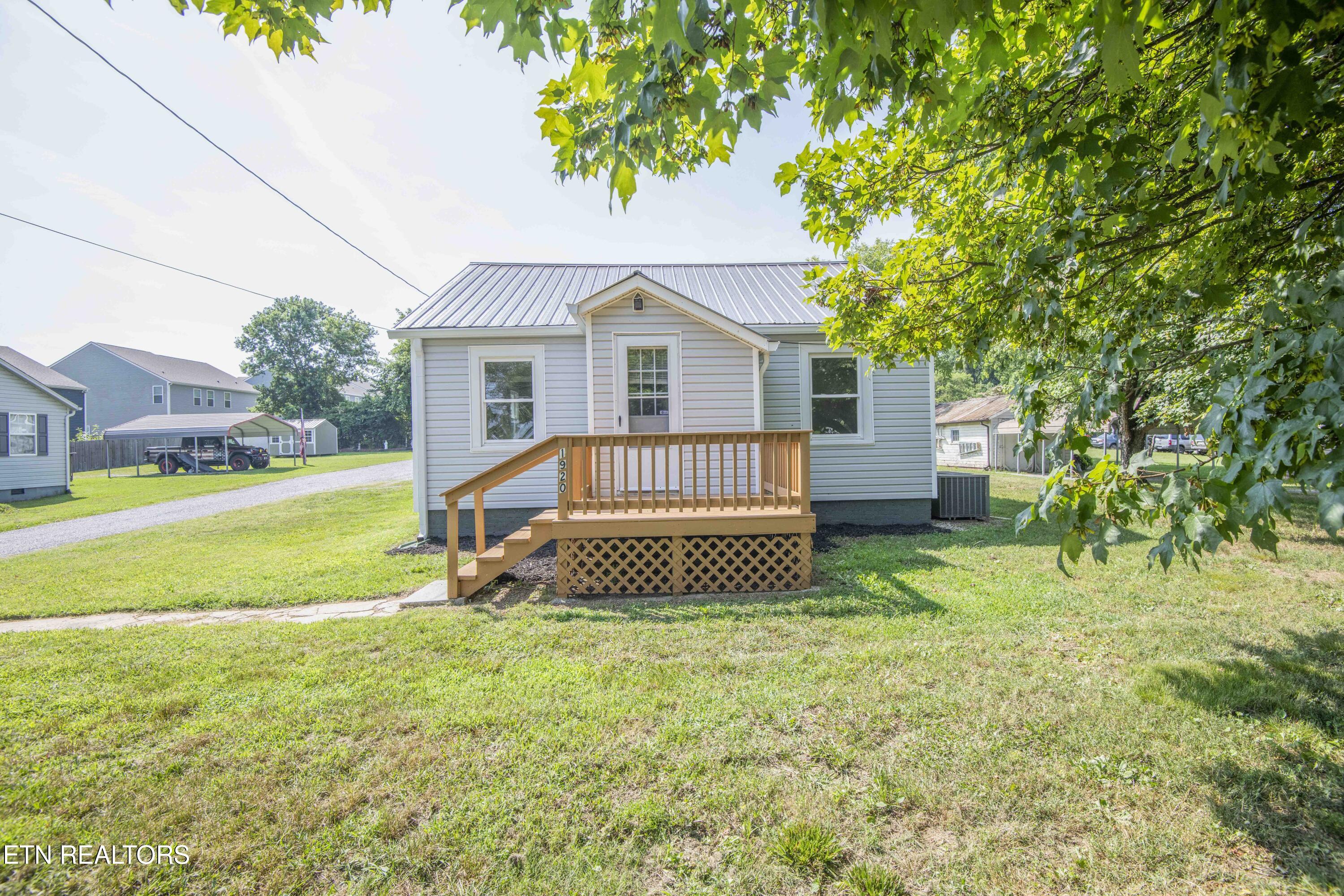 1920 Morganton Rd Property Photo 1