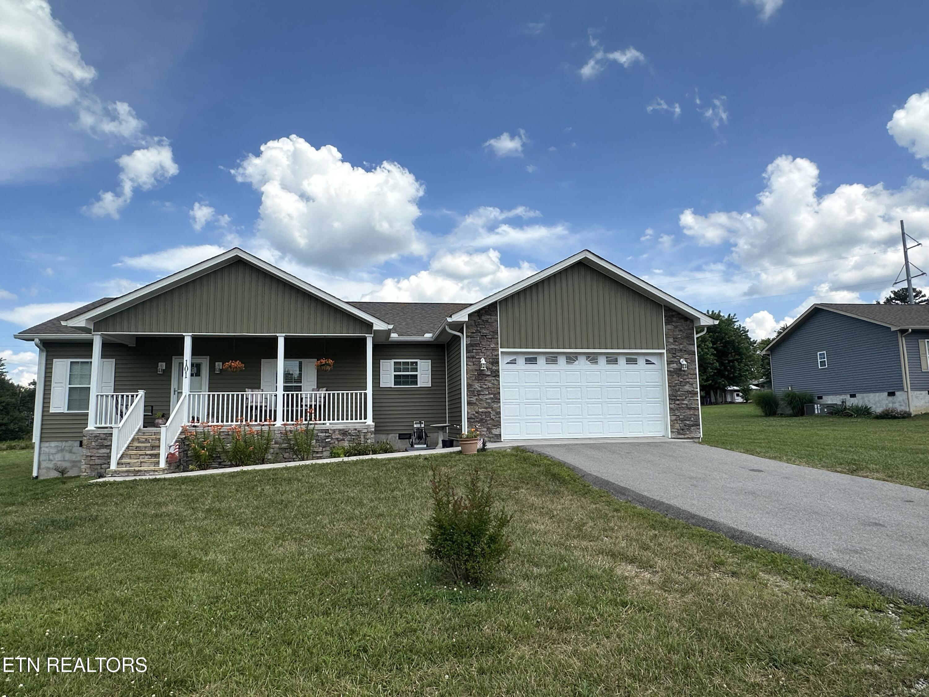 101 Maca Ridge Circle Property Photo 1