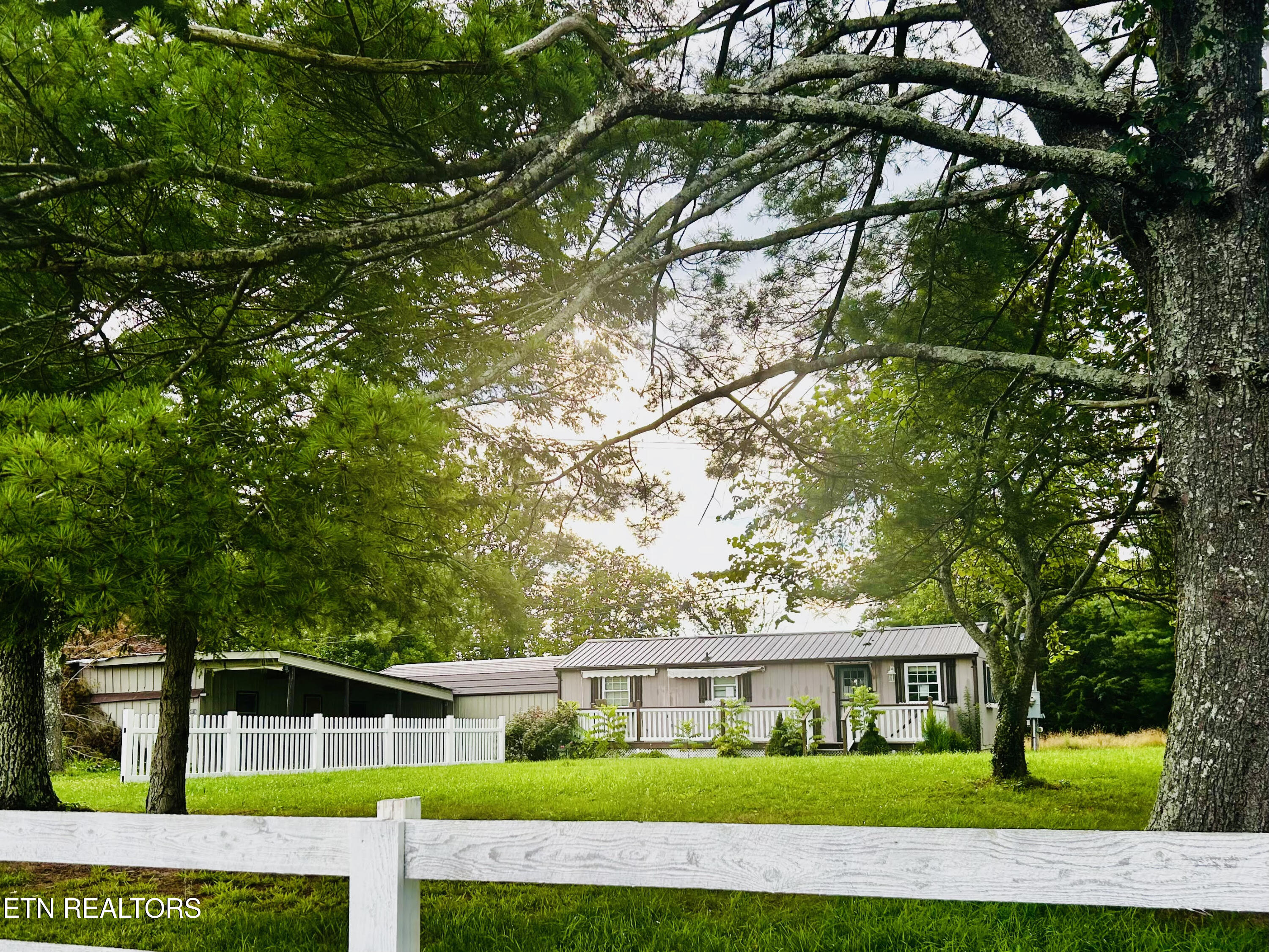 4516 Nashville Hwy Property Photo 1