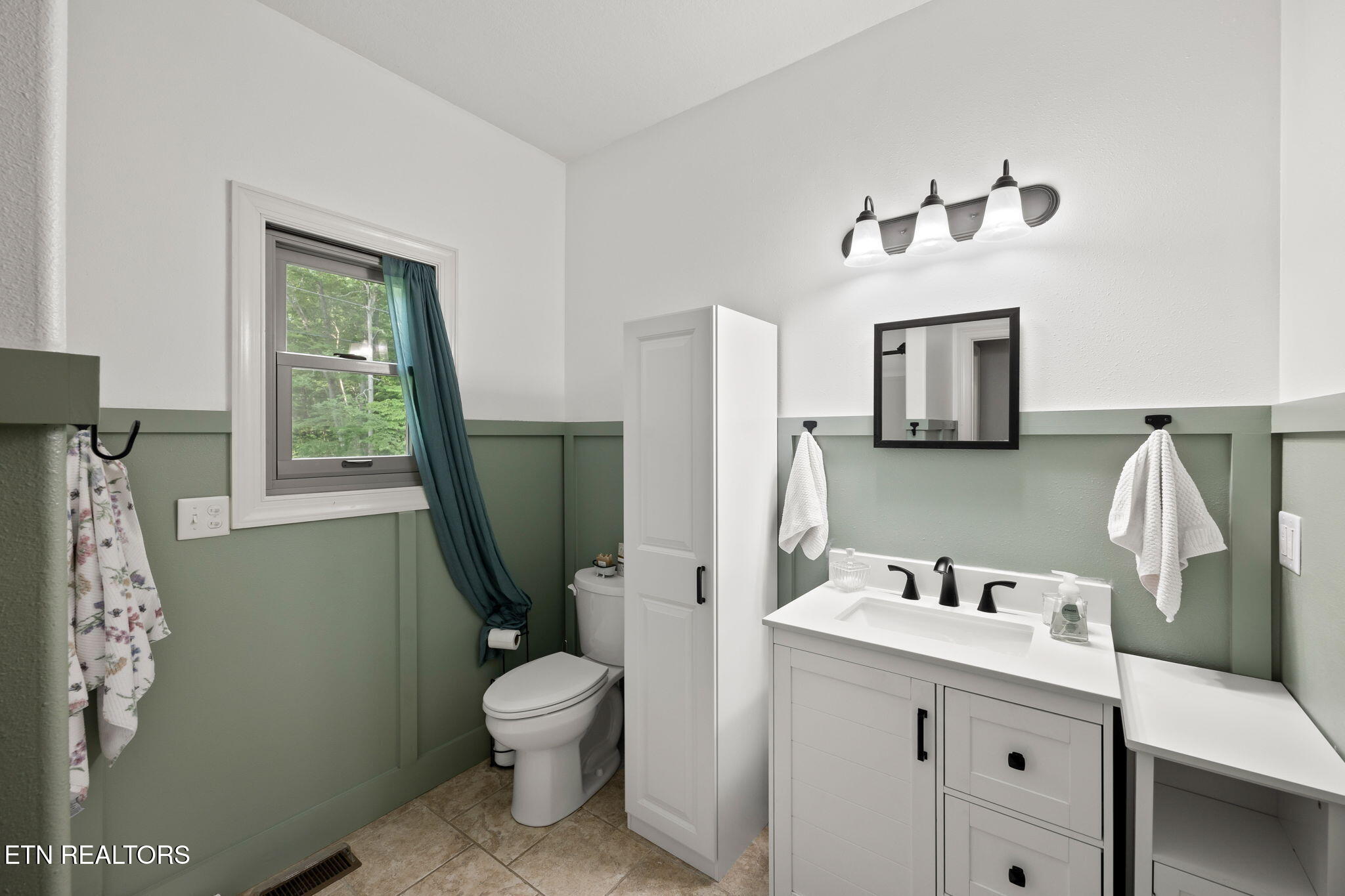 11 Burton Terrace Property Photo 23