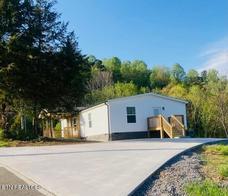 9556 Crisman Rd Property Photo 1