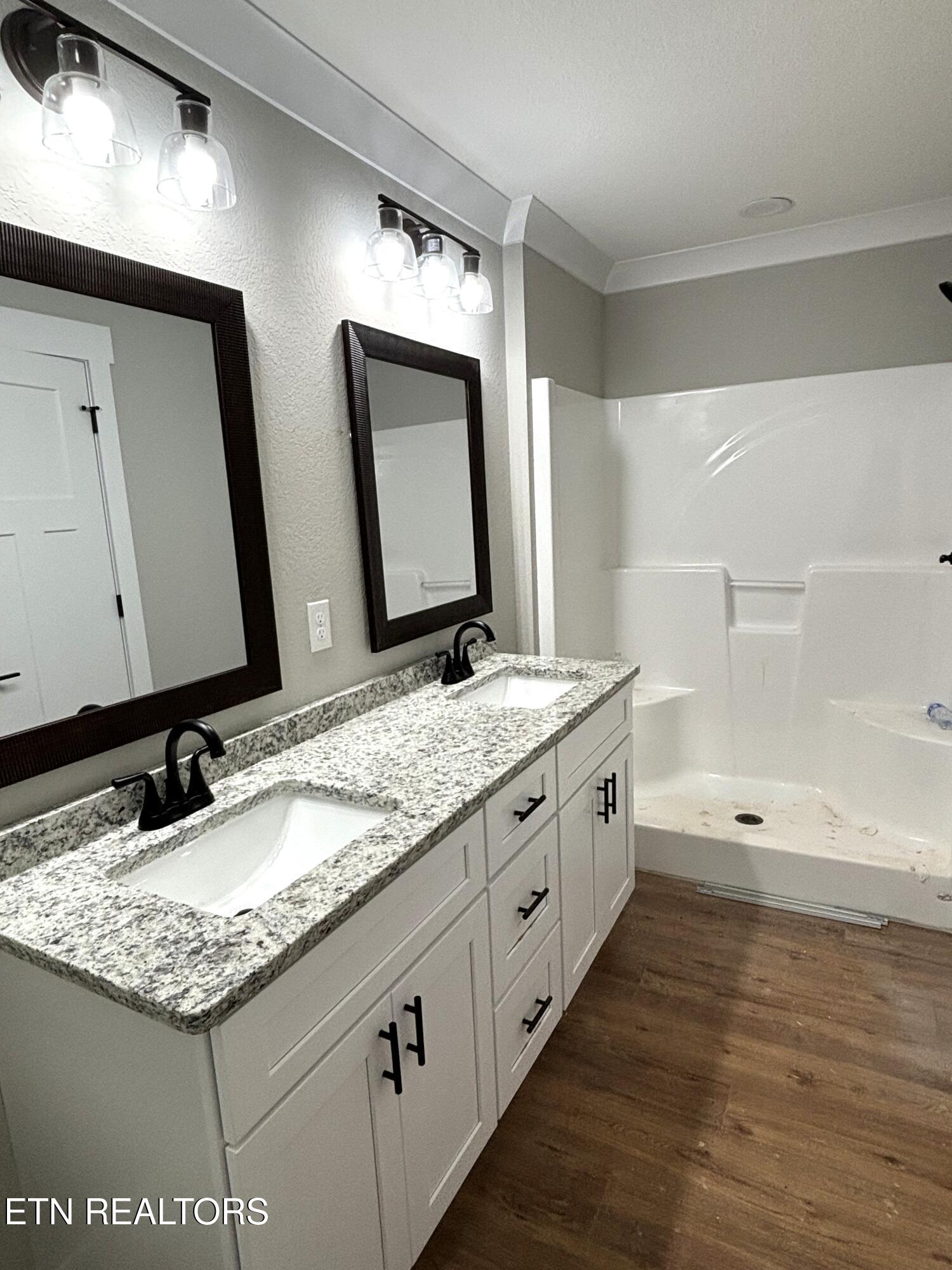 124 Little Donnie Way Property Photo 8