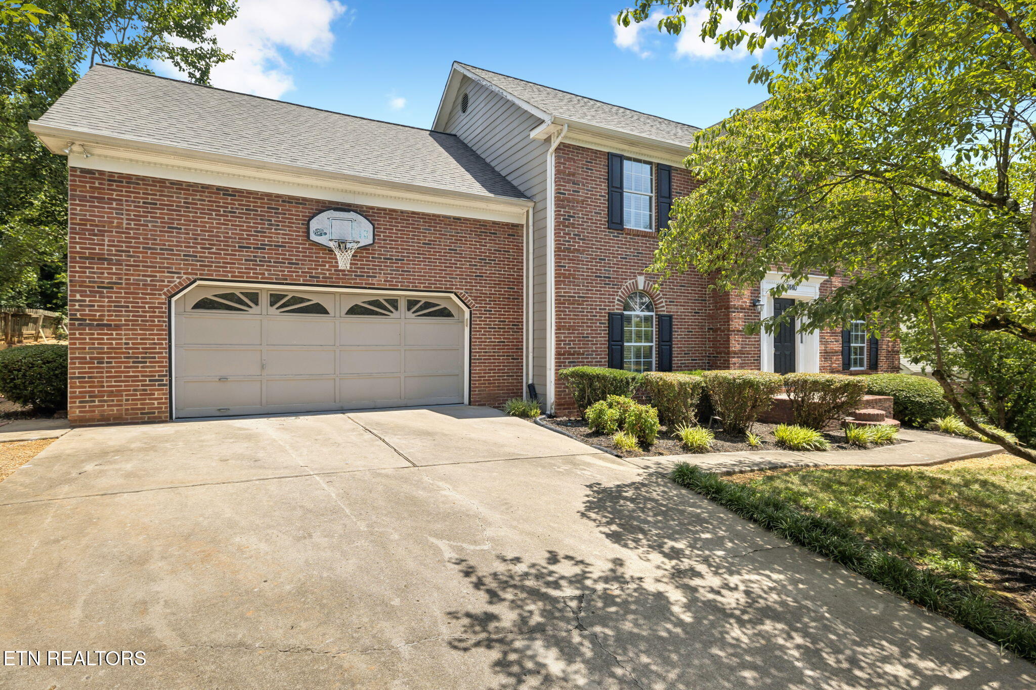 1440 Queensbridge Drive Property Photo 1