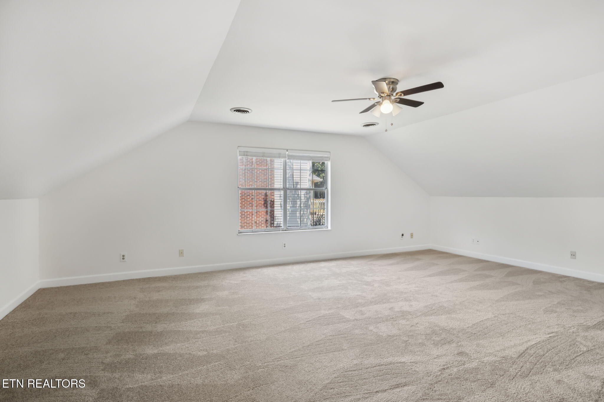 1440 Queensbridge Drive Property Photo 30