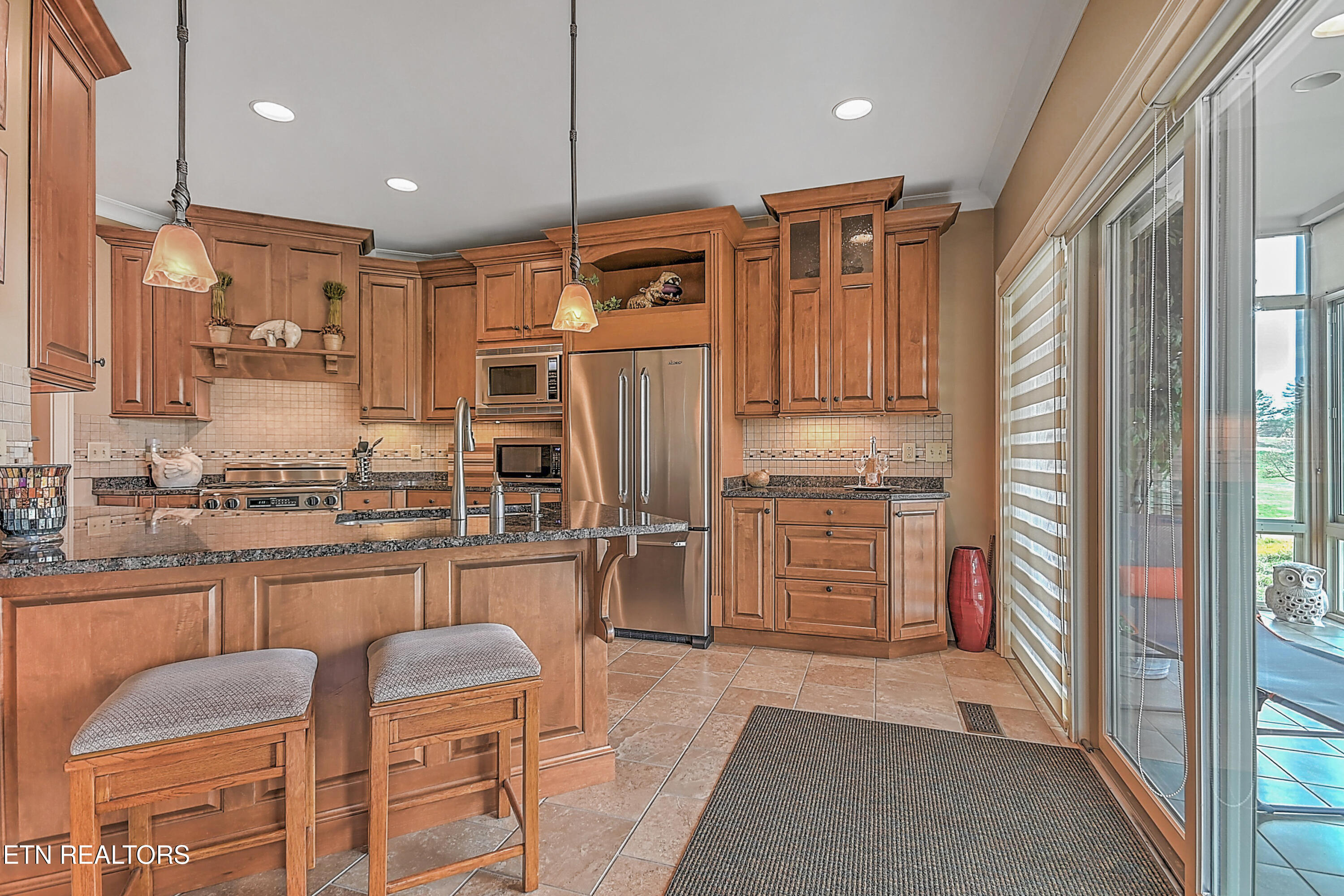 351 Monroe Pvt Drive Property Photo 4