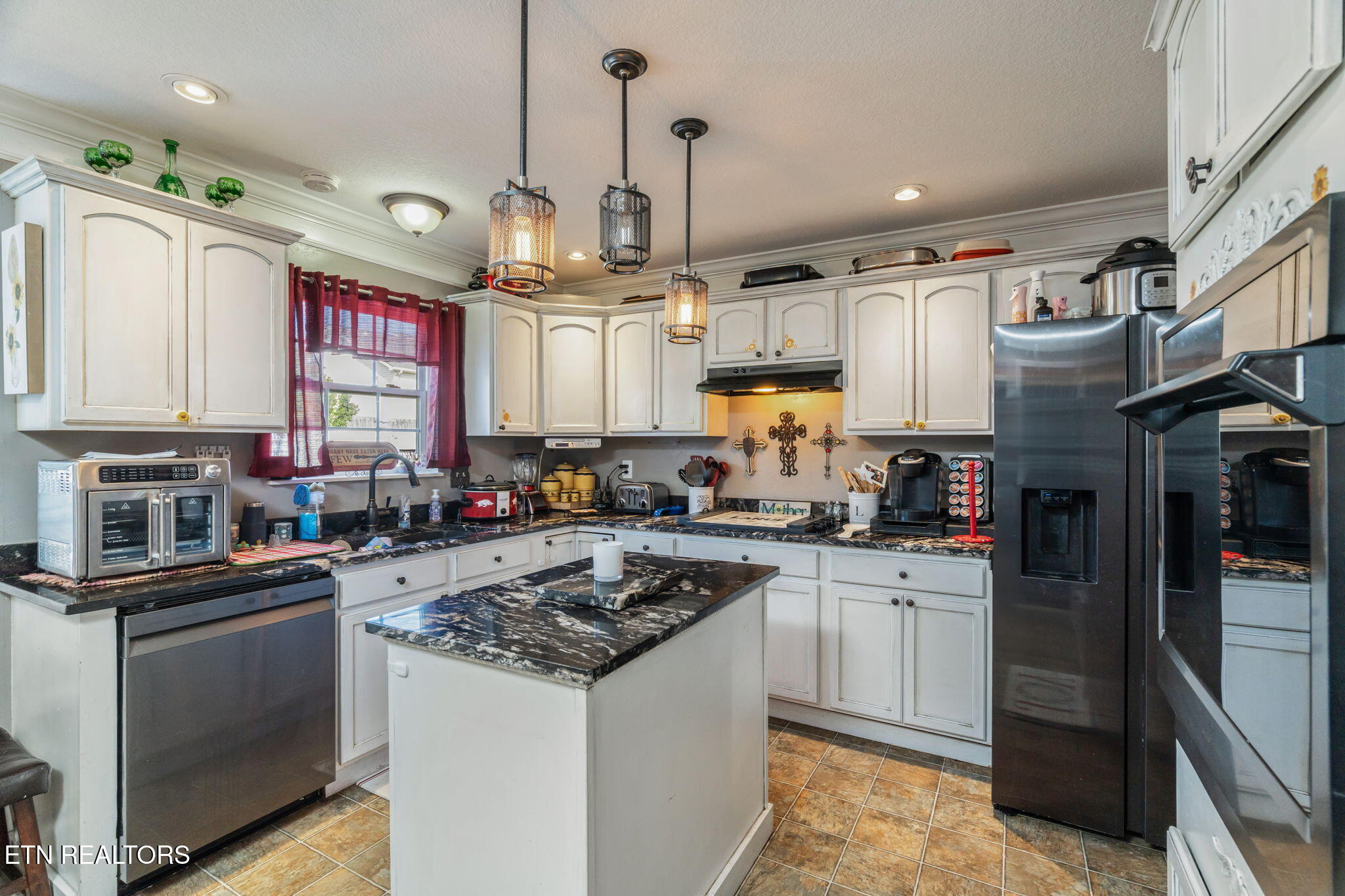 2521 Fernbank Rd Property Photo 6