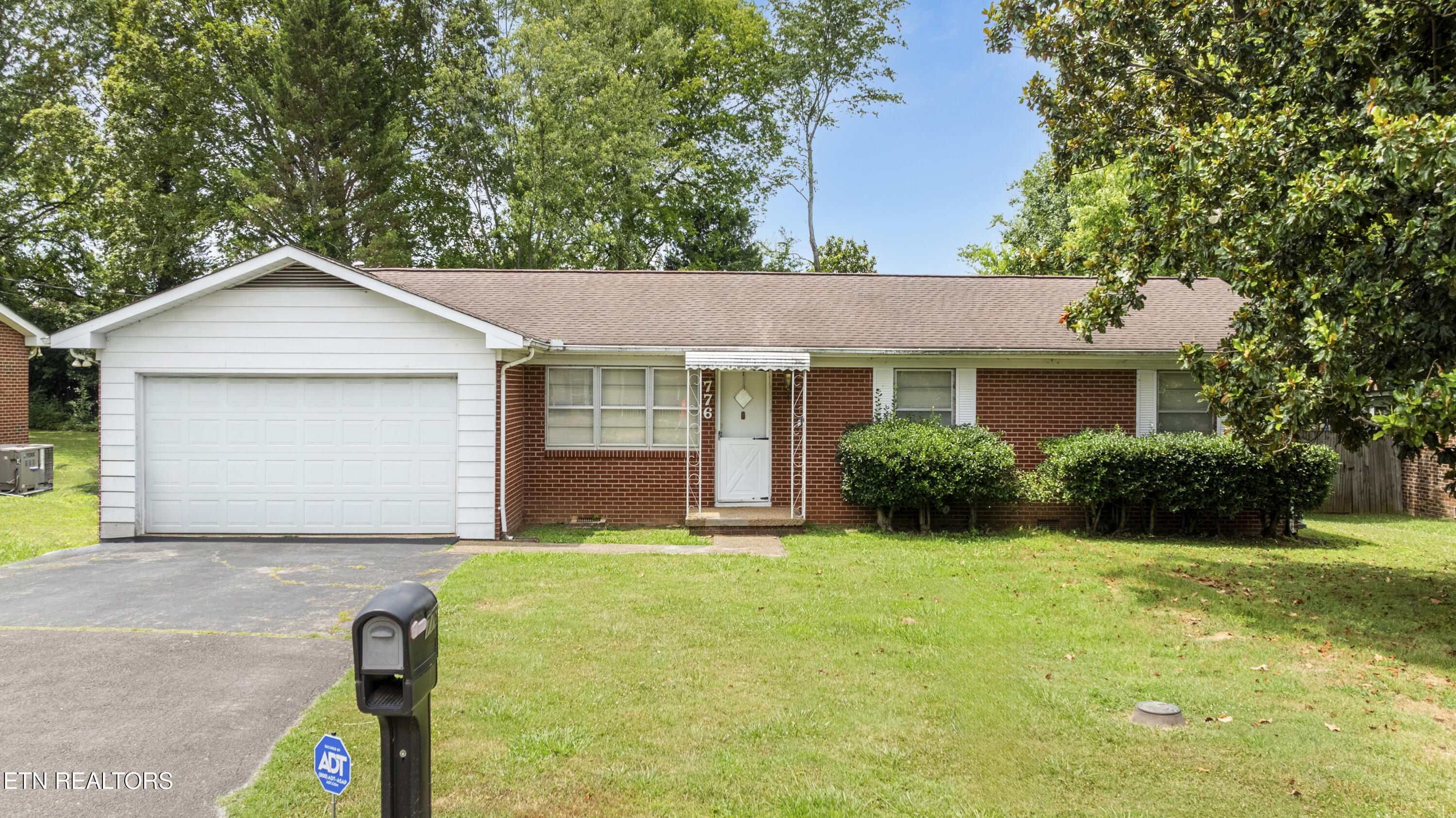 776 Hamilton St Property Photo 1
