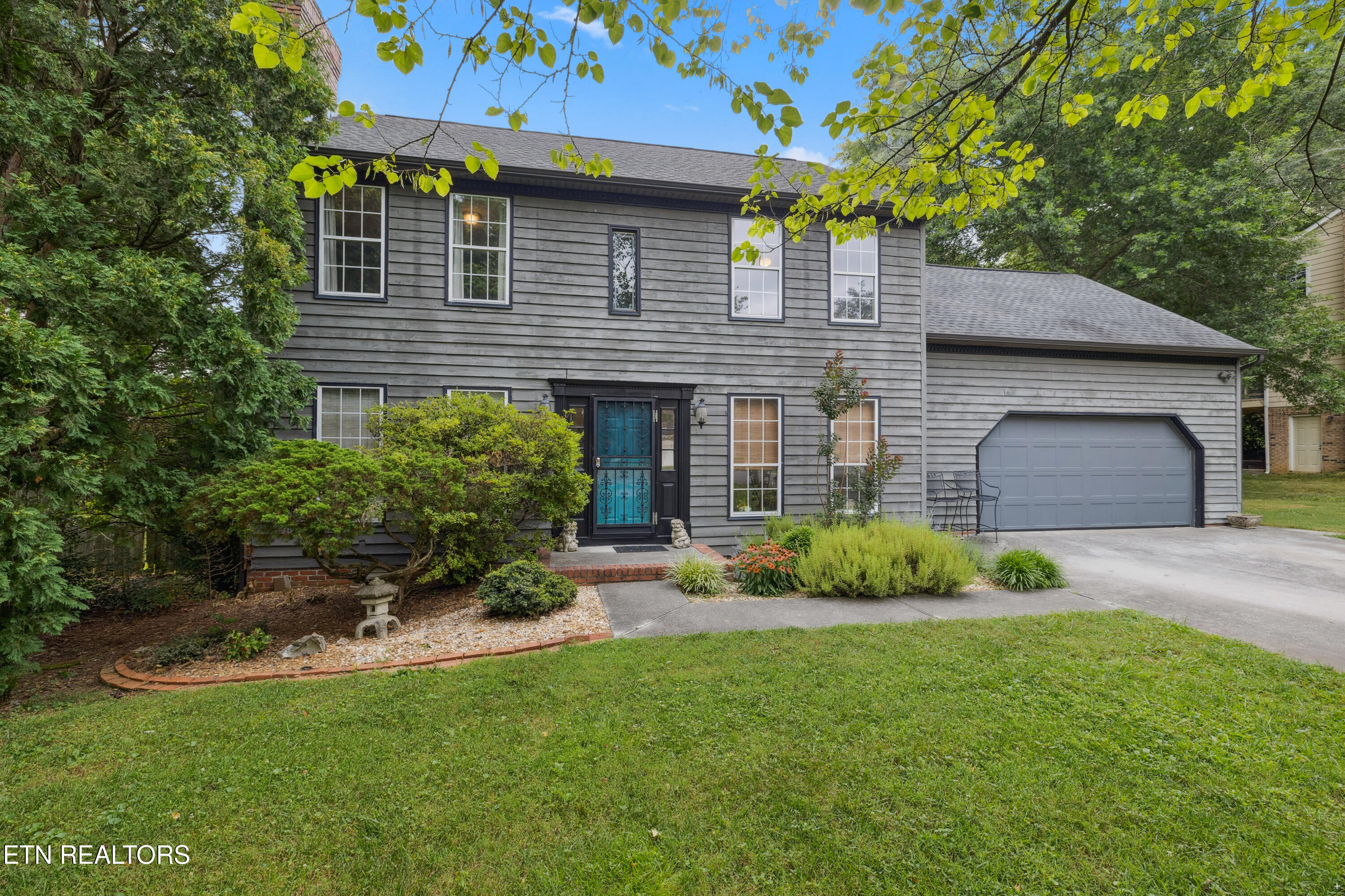 1800 Lincolnshire Drive Property Photo 1