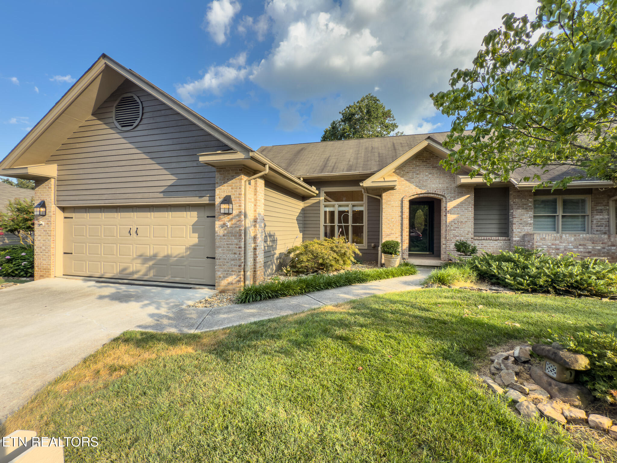 207 Chota Hills Lane Property Photo 1
