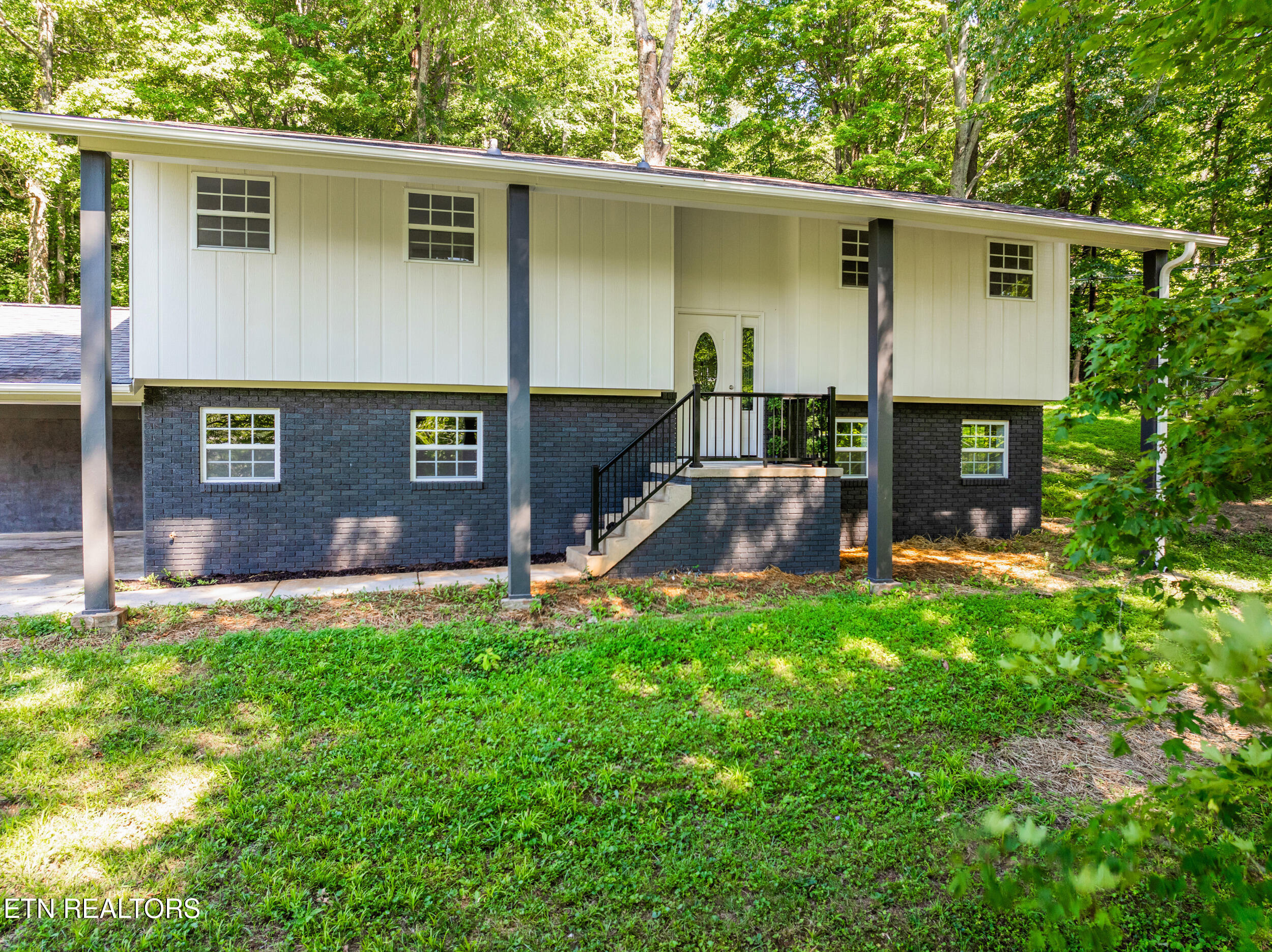 8020 Andersonville Pike Property Photo 1