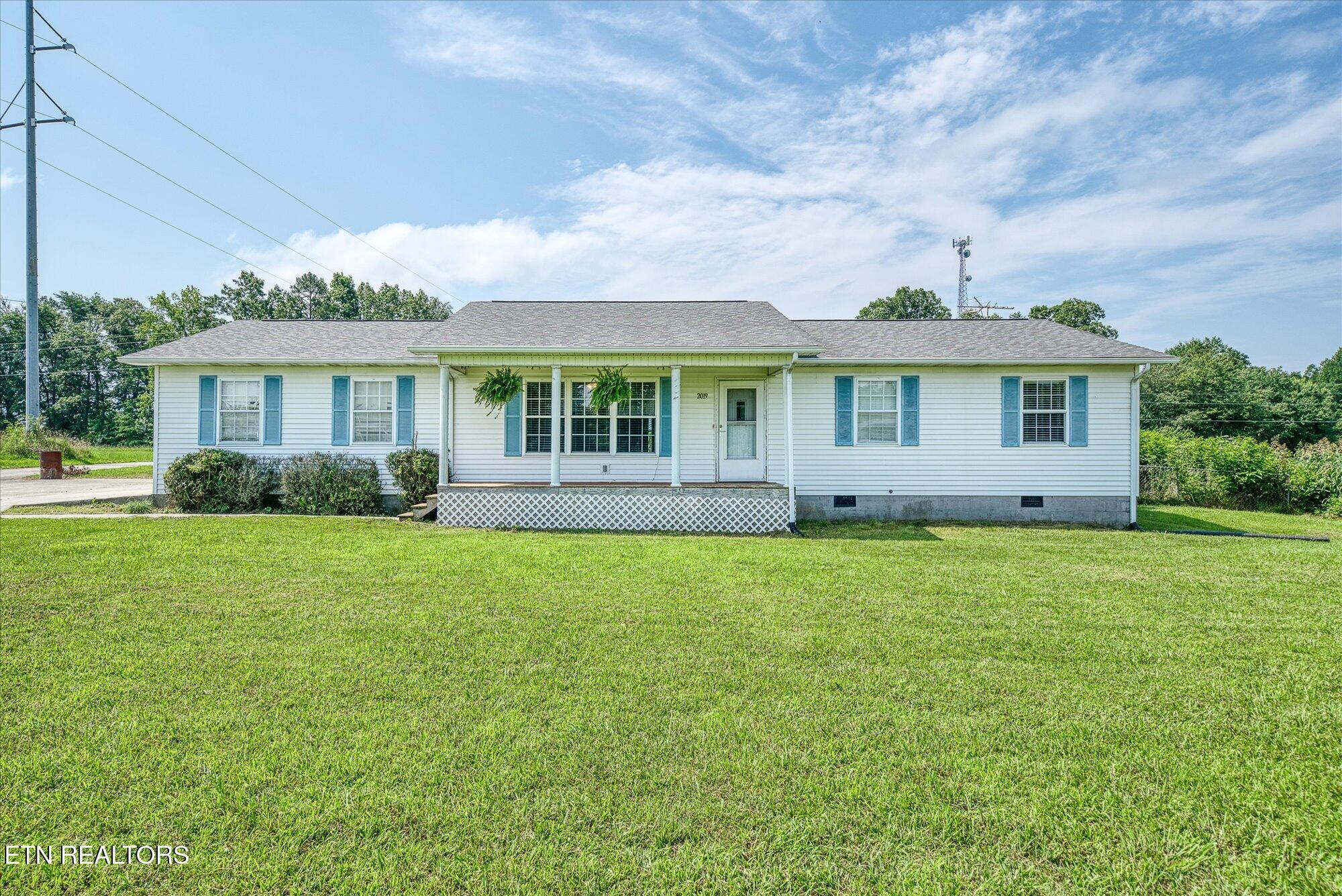 2019 Martha Washington Rd Property Photo 1