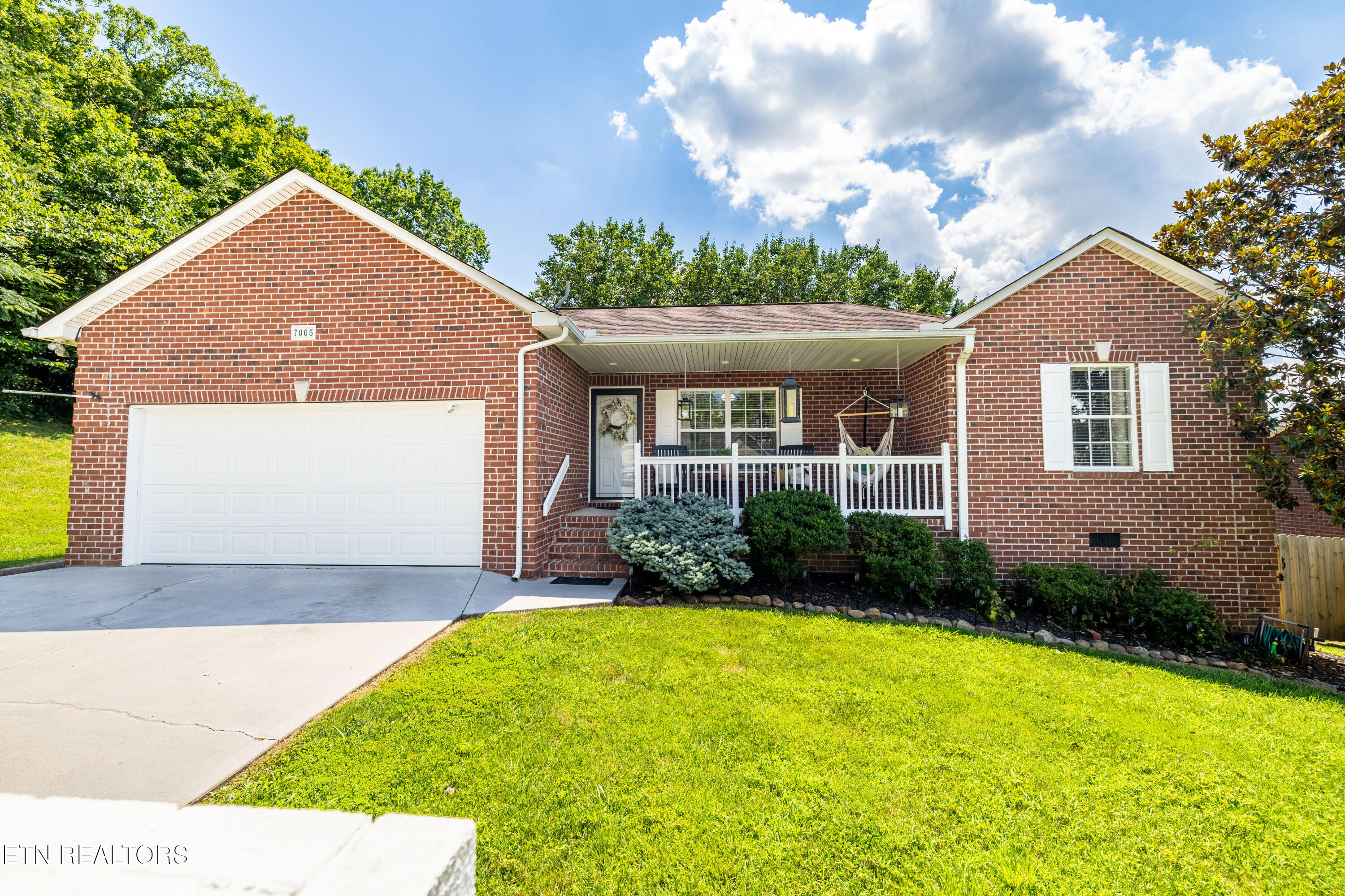 7005 Wrens Creek Lane Property Photo 1