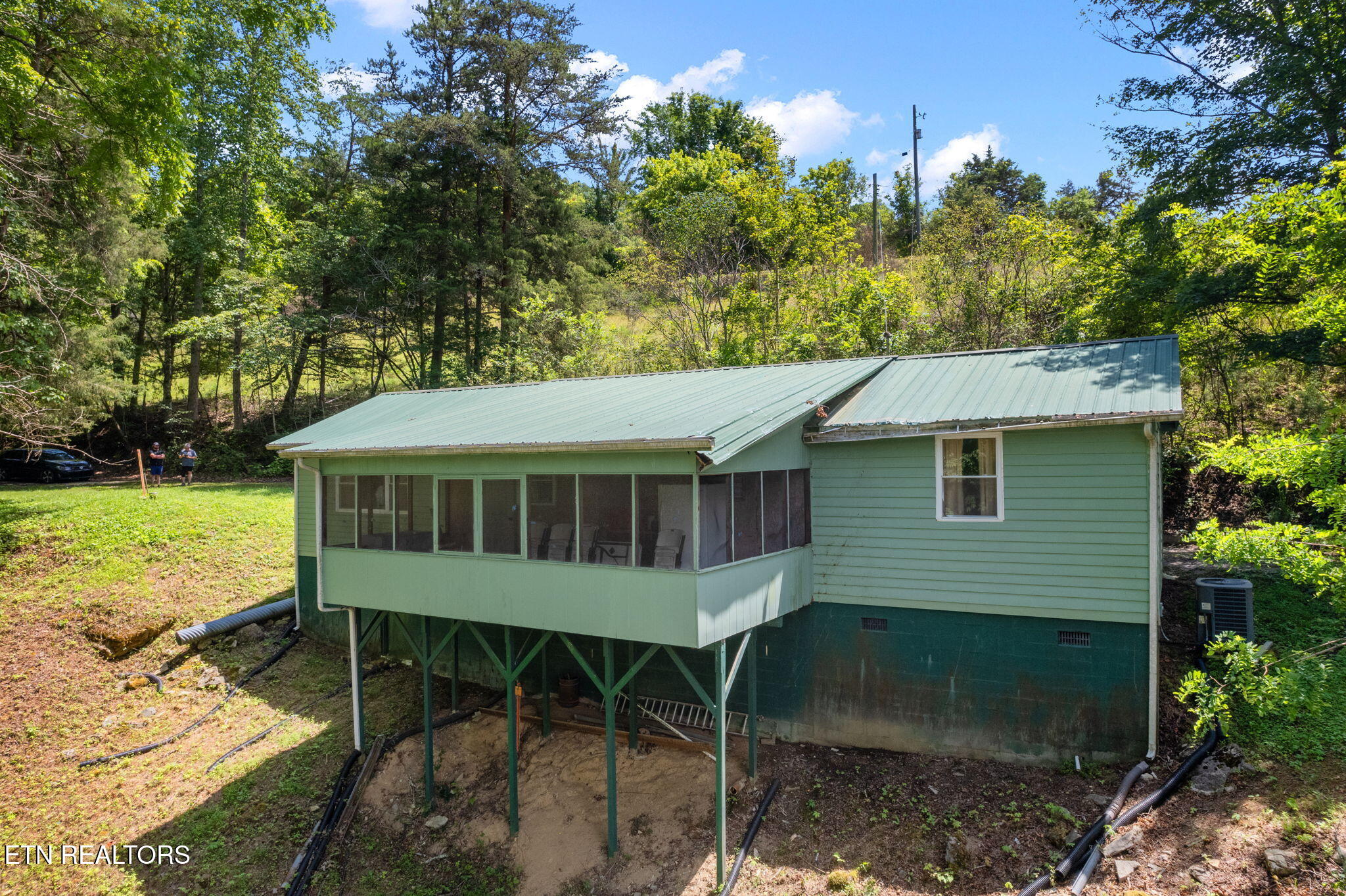 3711 Elm Springs Rd
