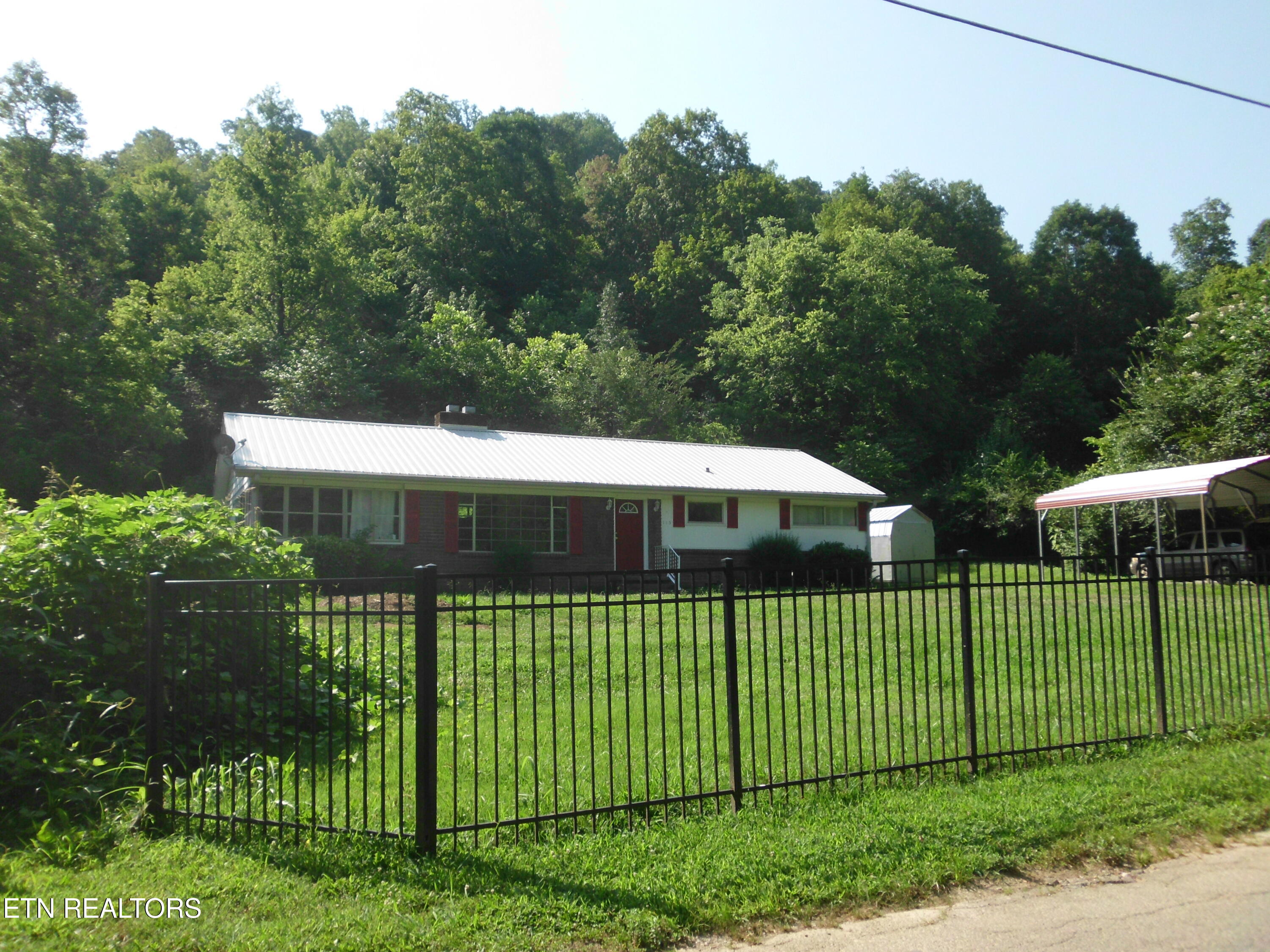 115 Willowbrook Drive Property Photo 1