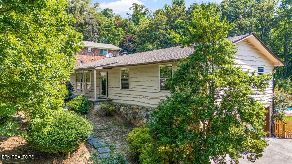 1622 Hightop Tr Property Photo 1