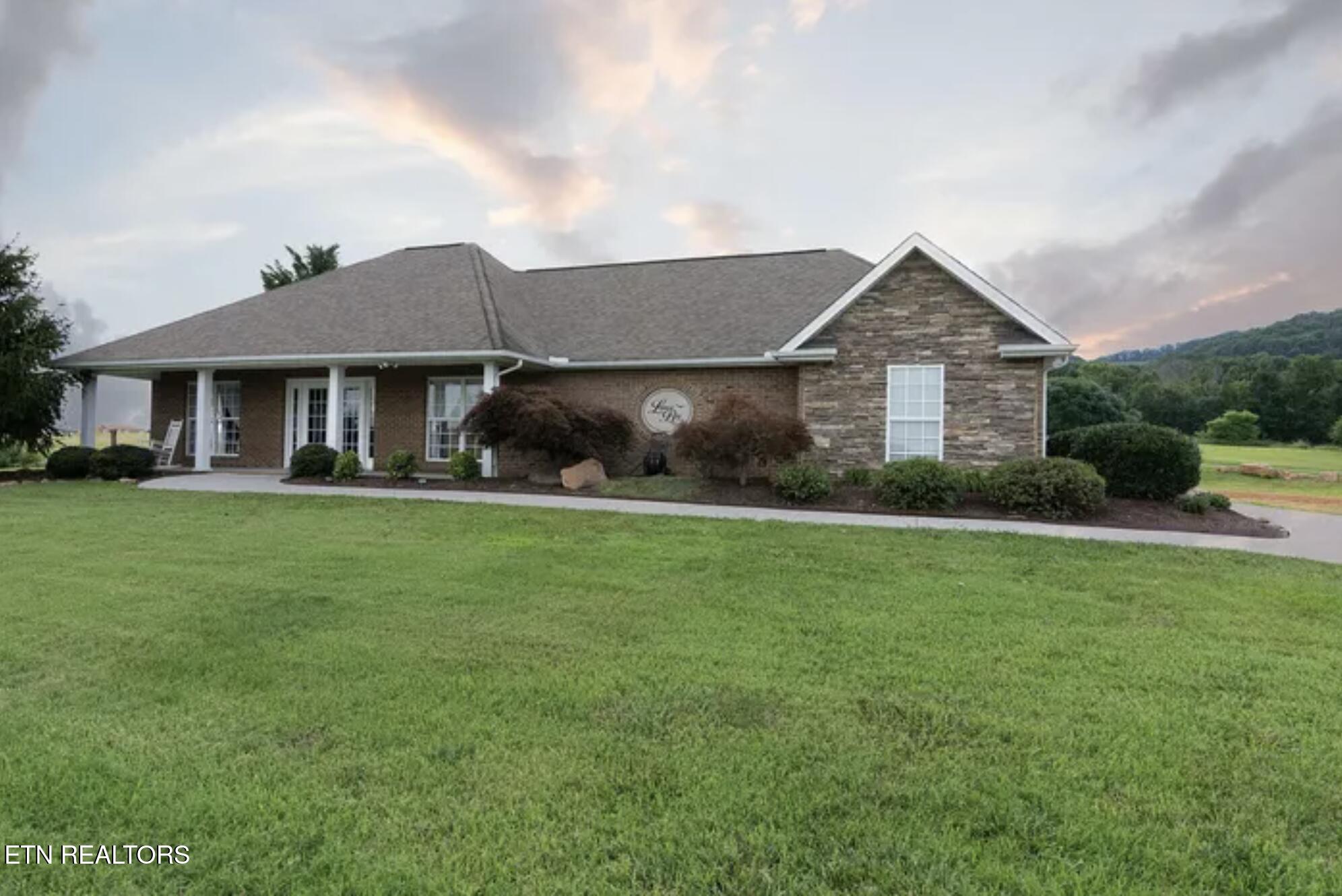 1221 Legacy Bay Dr Property Photo 4