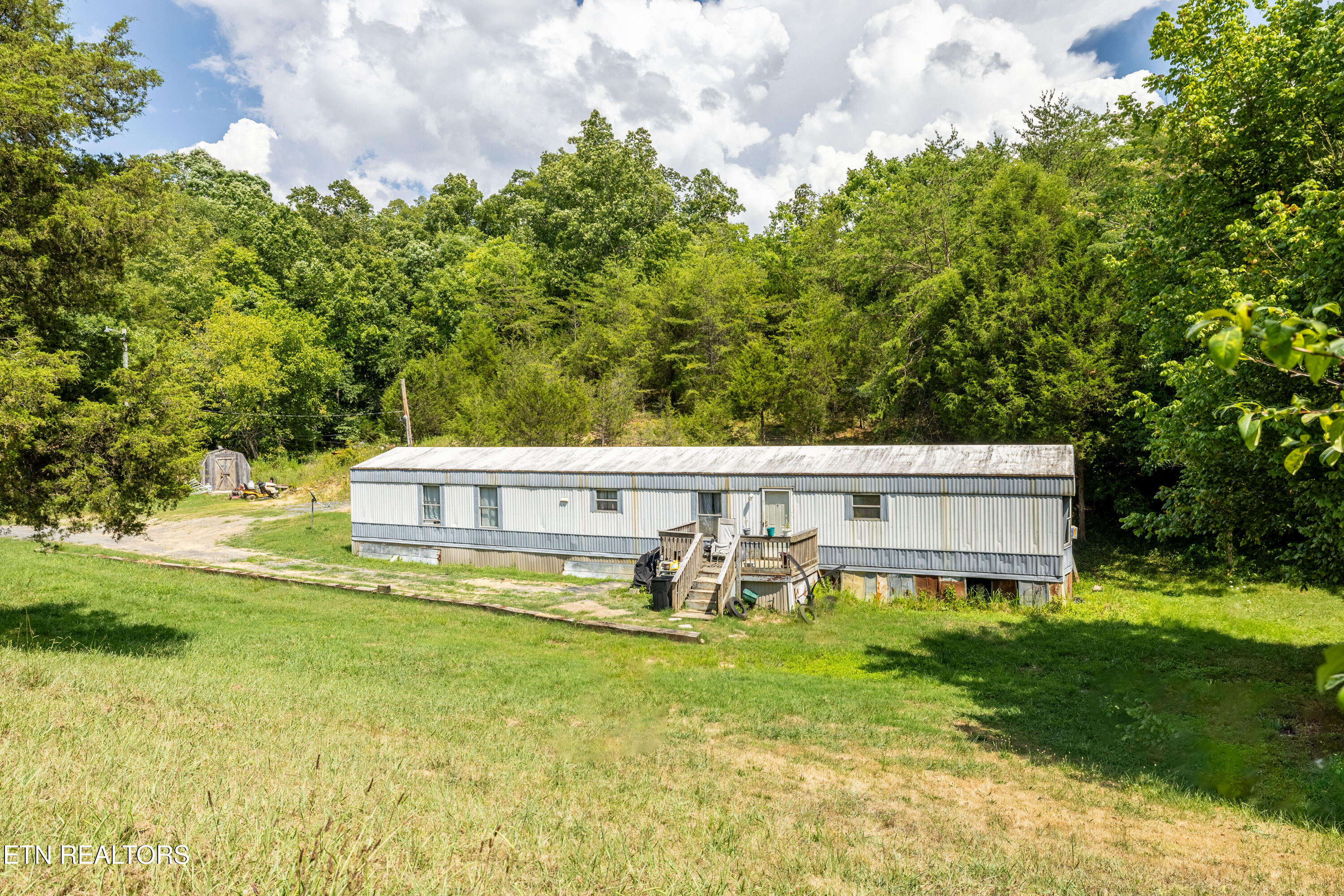 2316 Midway Rd Property Photo 1