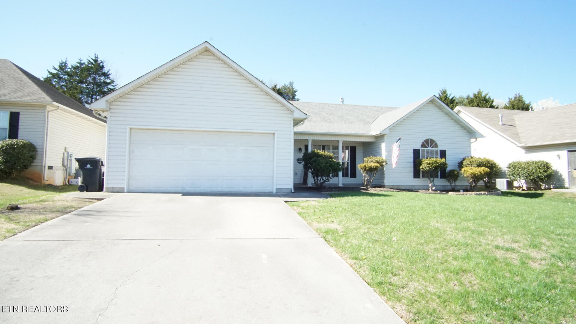 5425 Crooked Pine Lane Property Photo 1