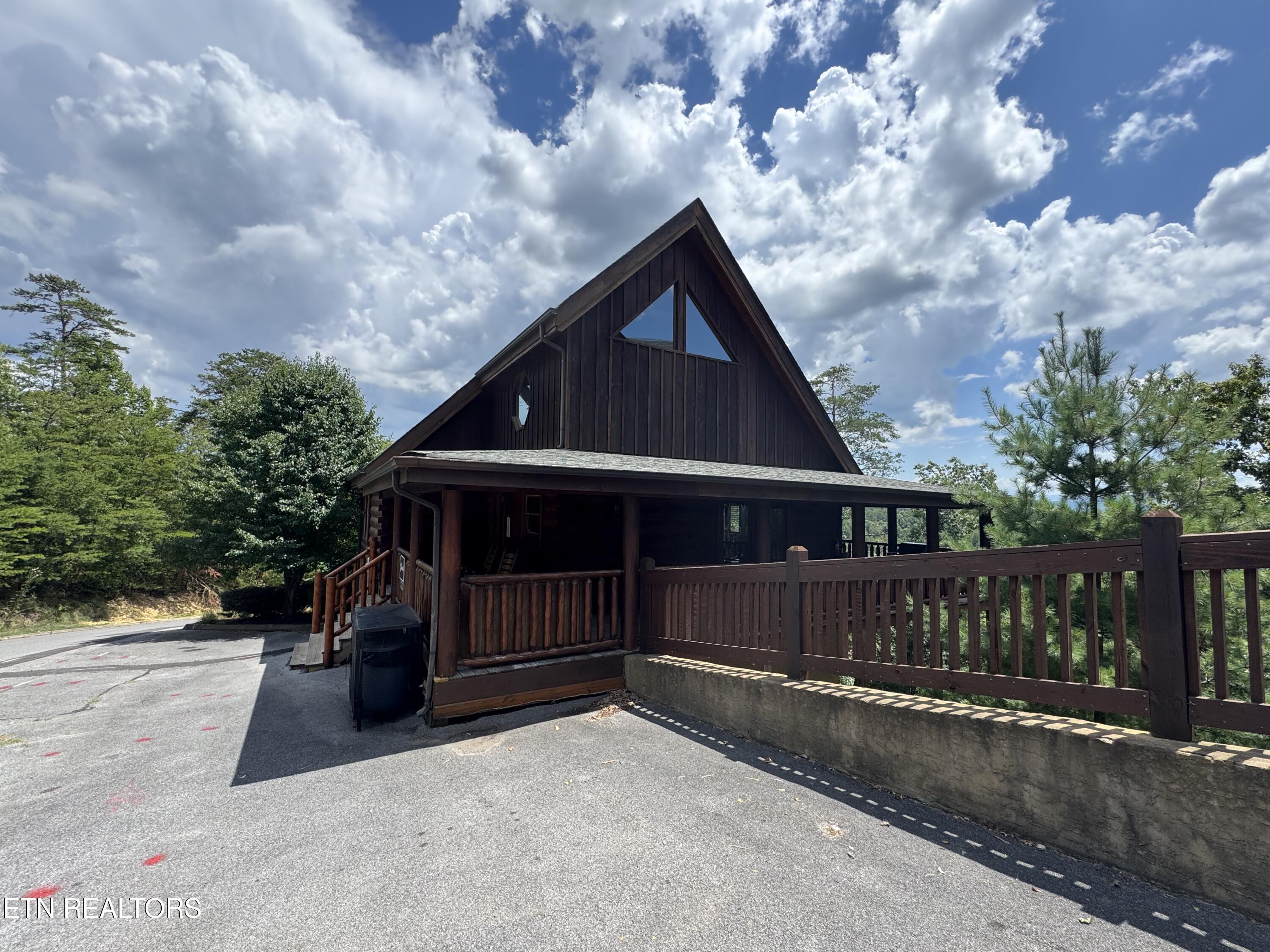 2026 Cougar Crossing Way Property Photo 1