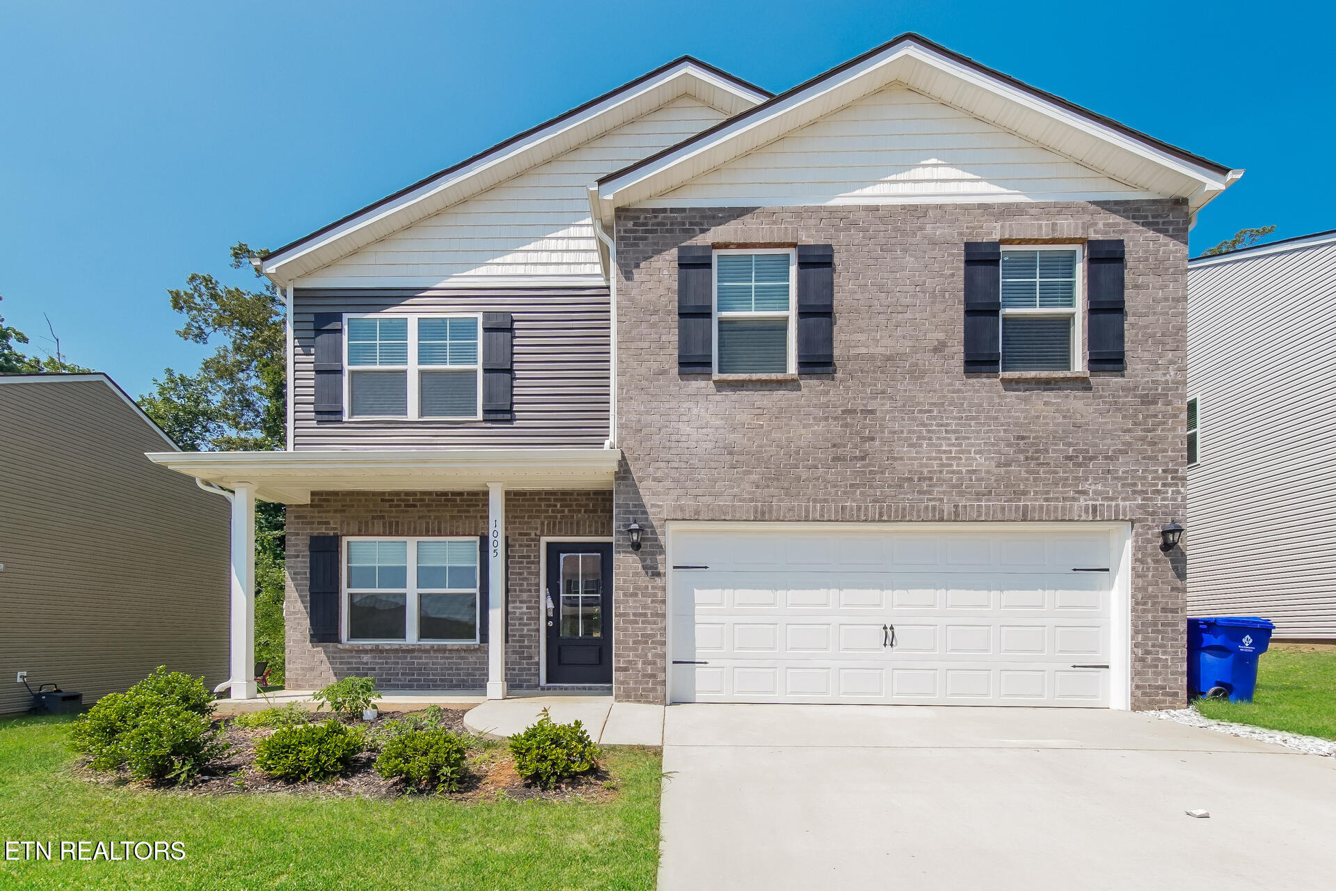 1005 Curly Top Lane Property Photo 1