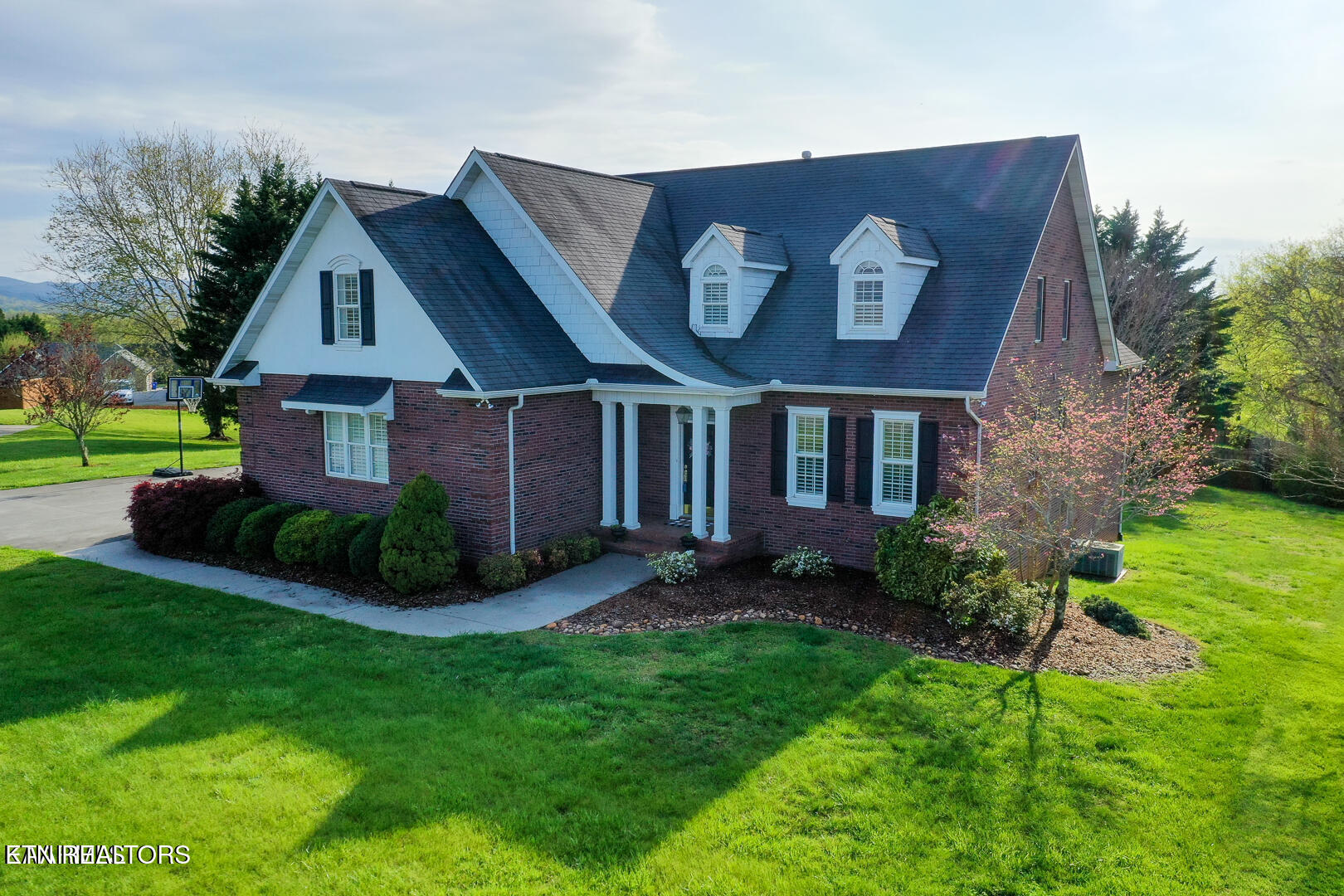 3813 Crescent Ridge Court Property Photo 1