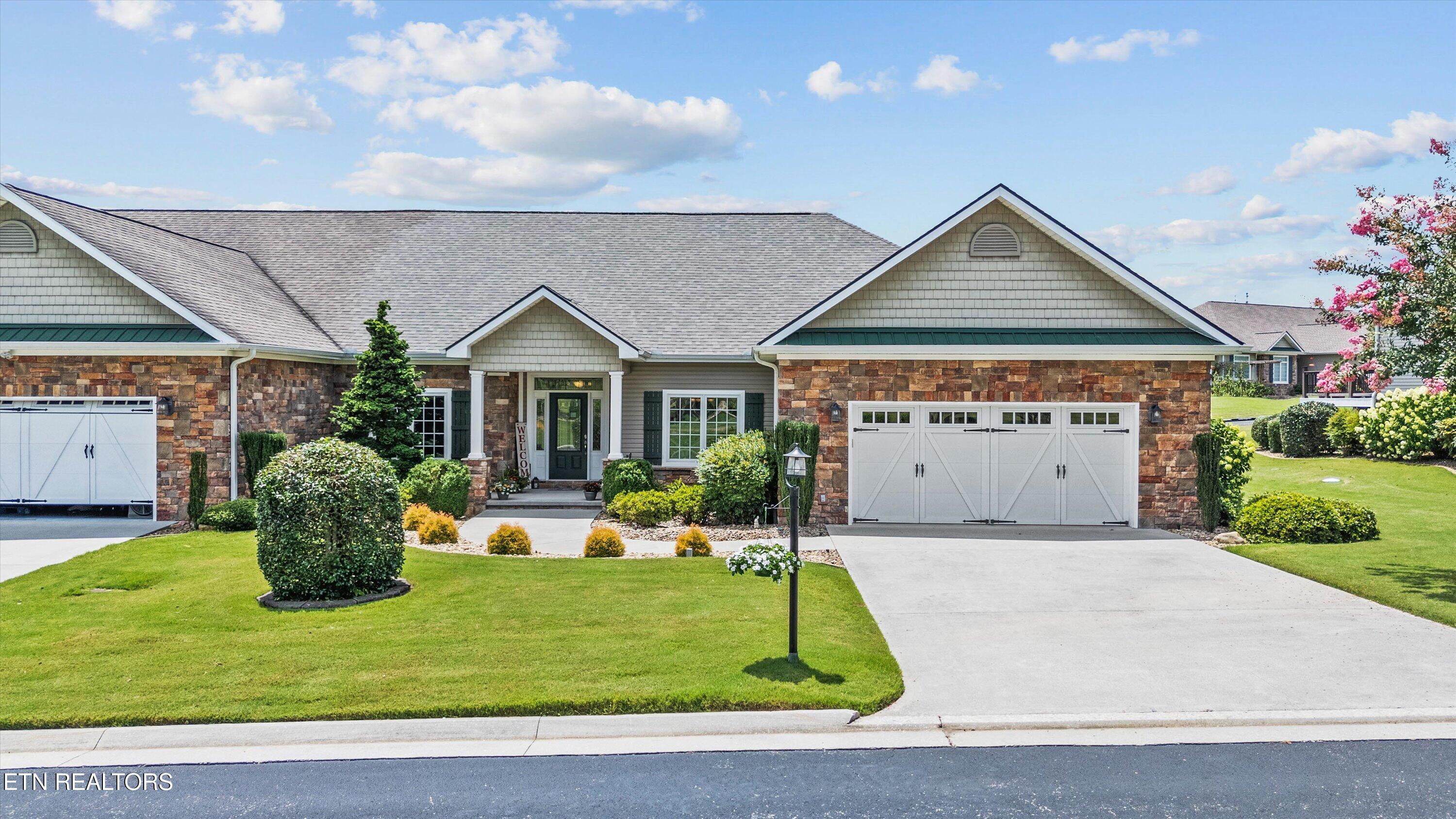 208 Chota Landing View Property Photo 1