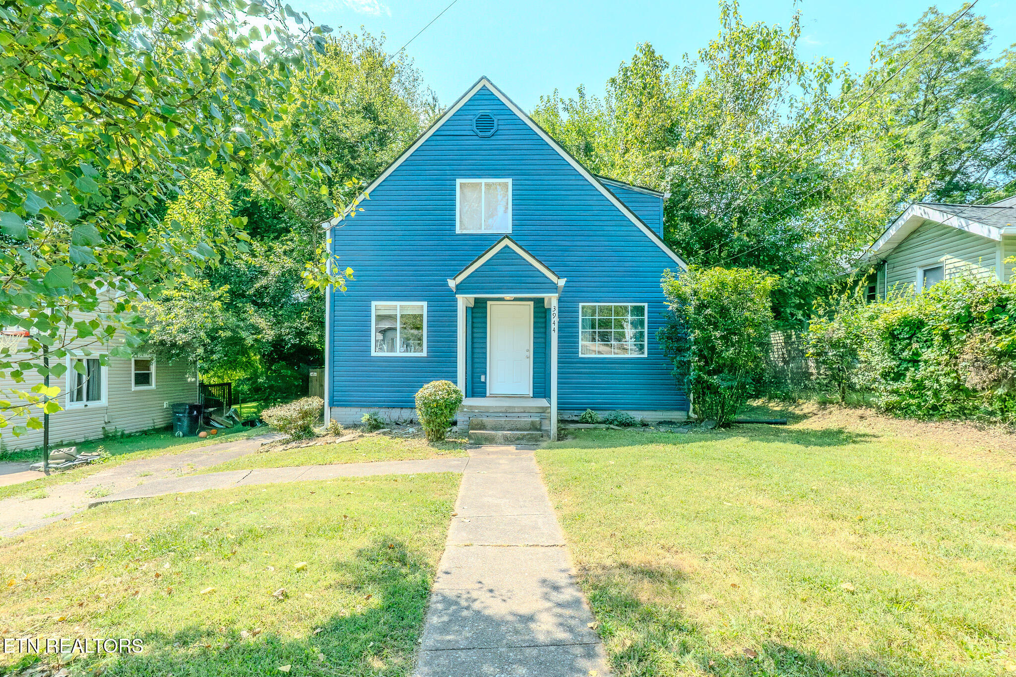 3944 Porter Ave Property Photo 1