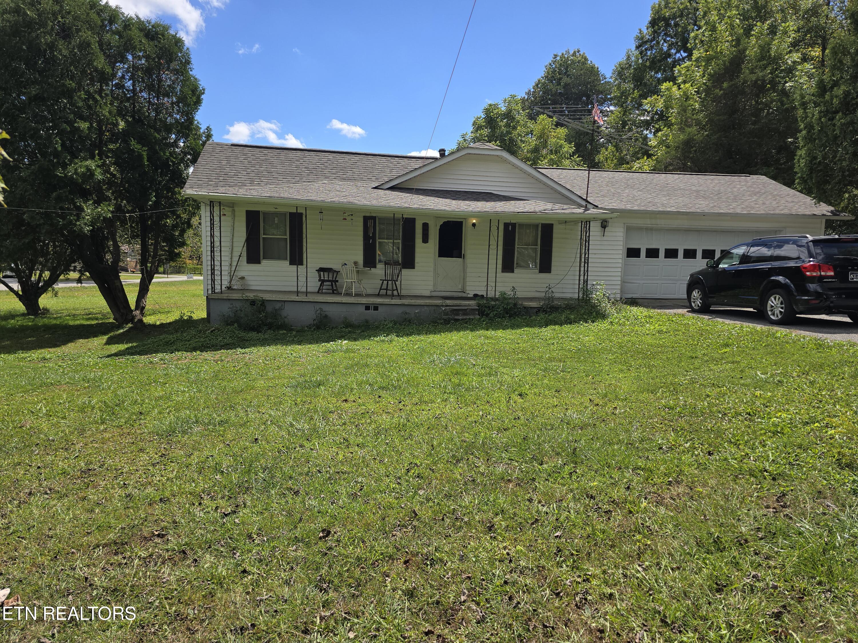 322 Southern Lane Property Photo 1