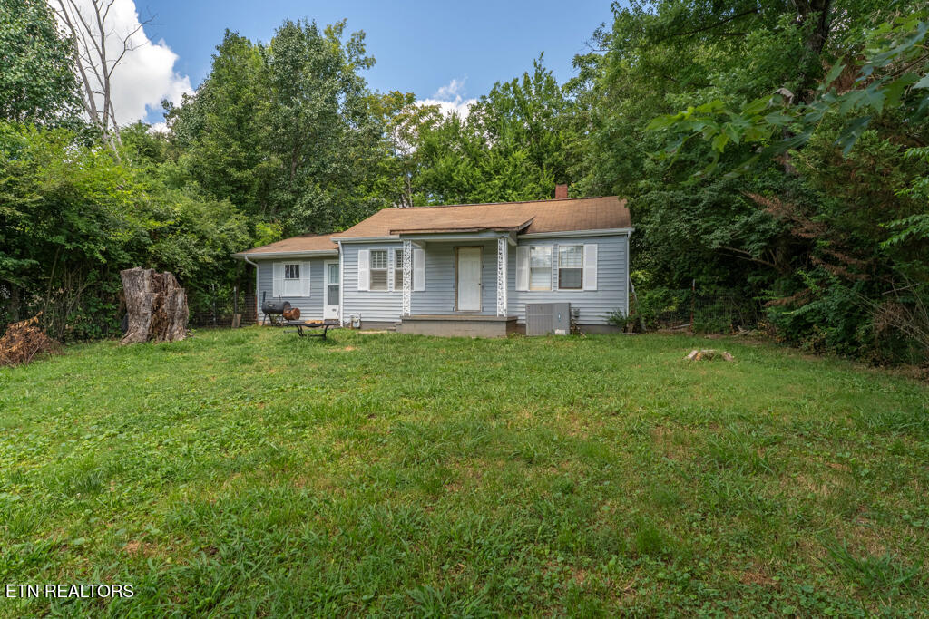 122 Gibson White Circle Property Photo 1