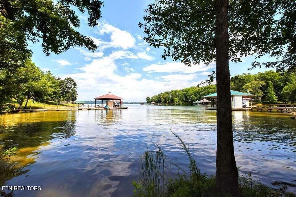 438 Lake Harbor Drive Property Photo 1