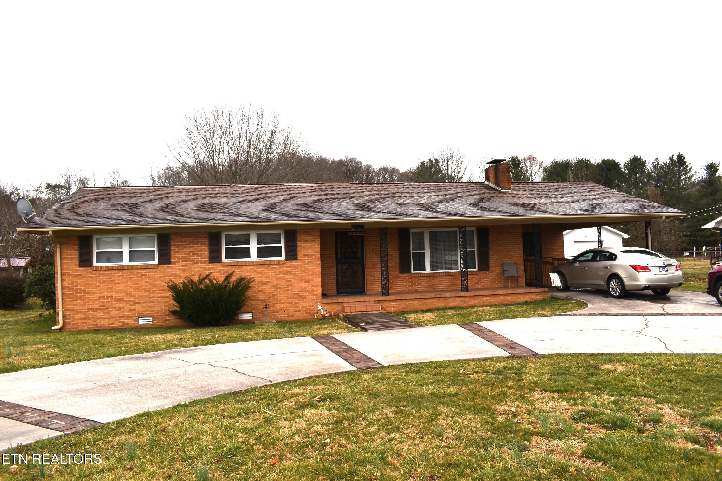 170 Picadilly Ave Property Photo 1