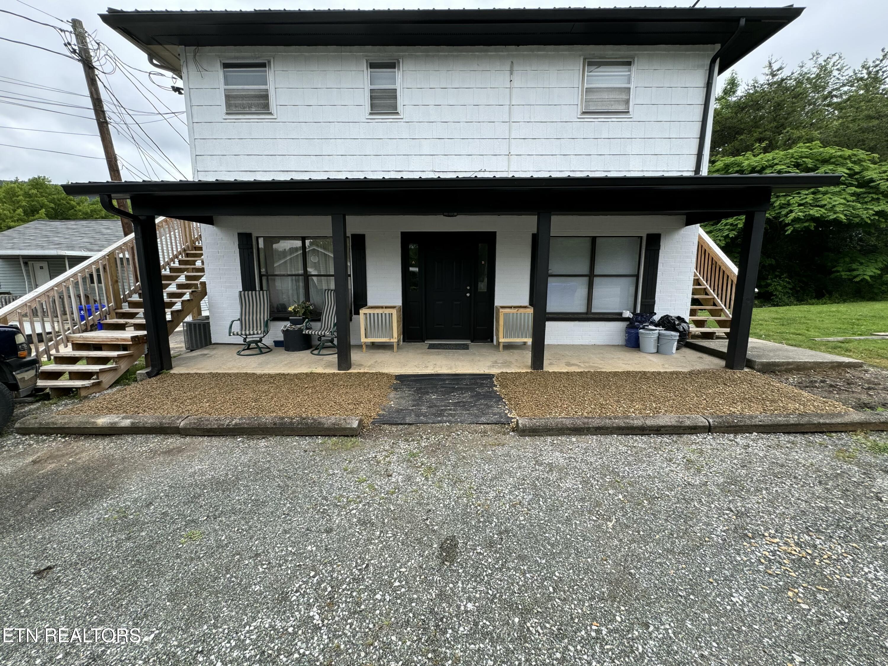 630 Carlock Ave