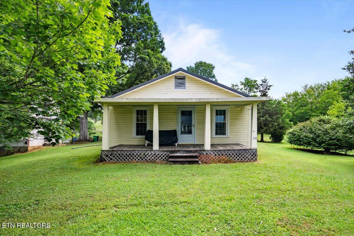 111 Hilltop Rd Property Photo 1