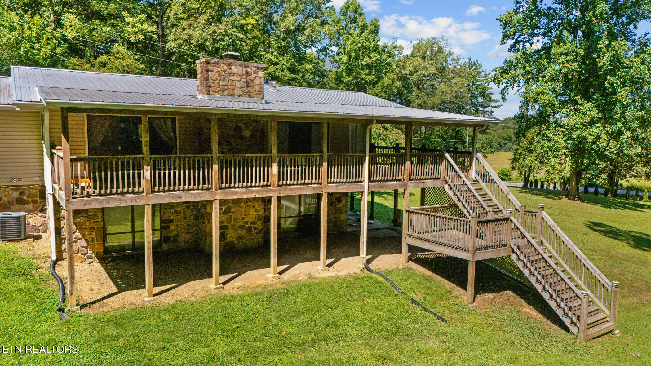 1057 Topside Drive Property Photo 1