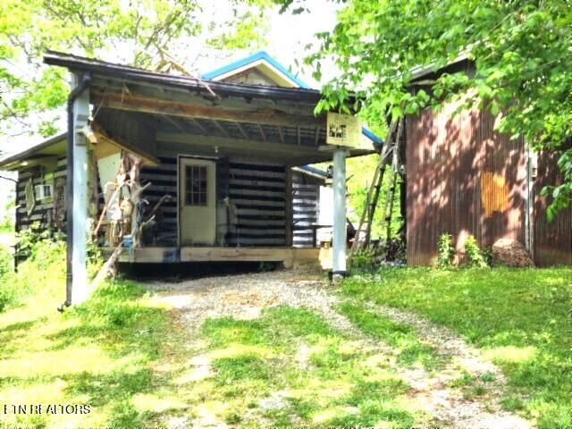 106 Log Home Lane Property Photo 1