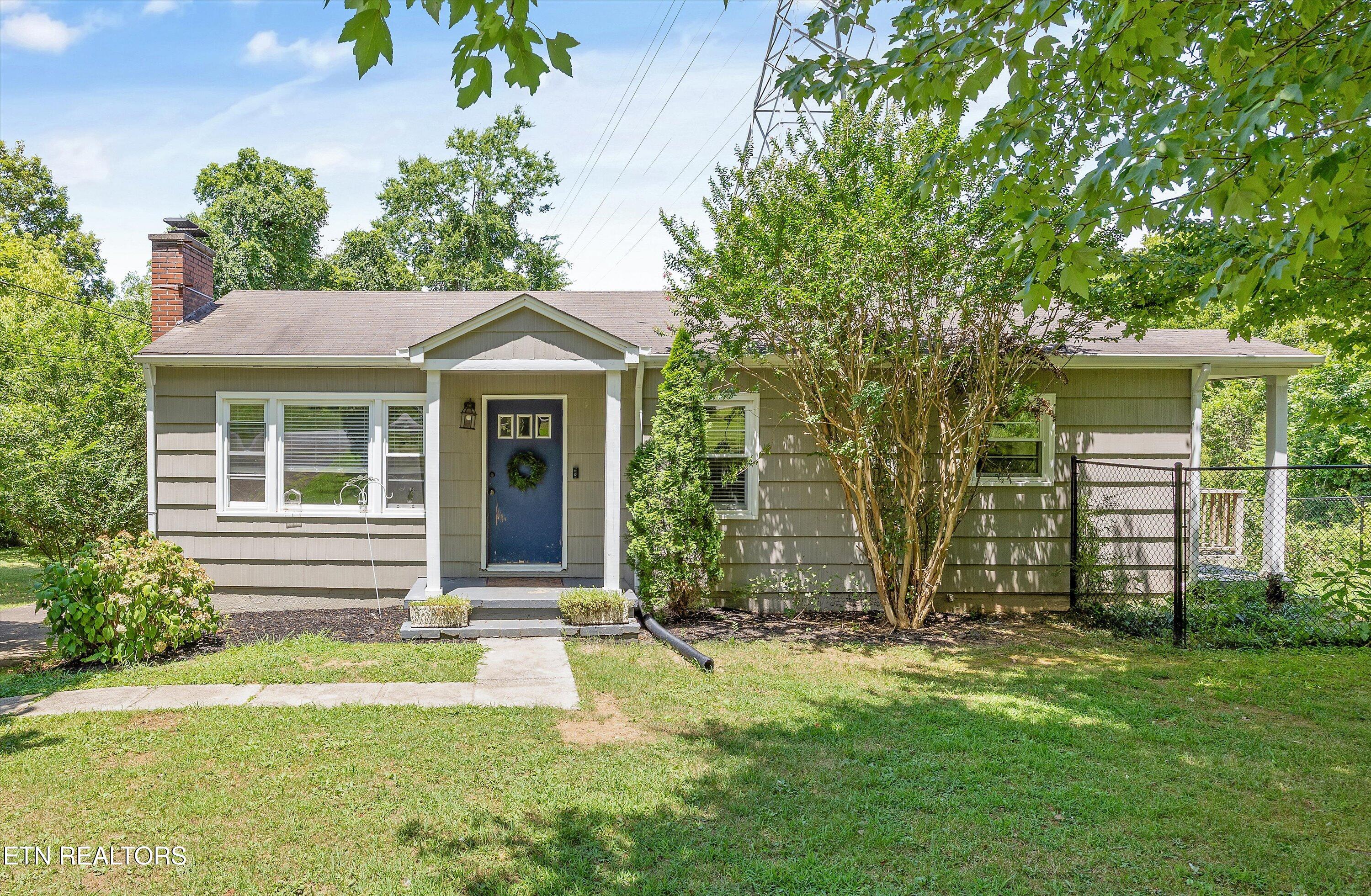 1605 Maple Drive Property Photo 1