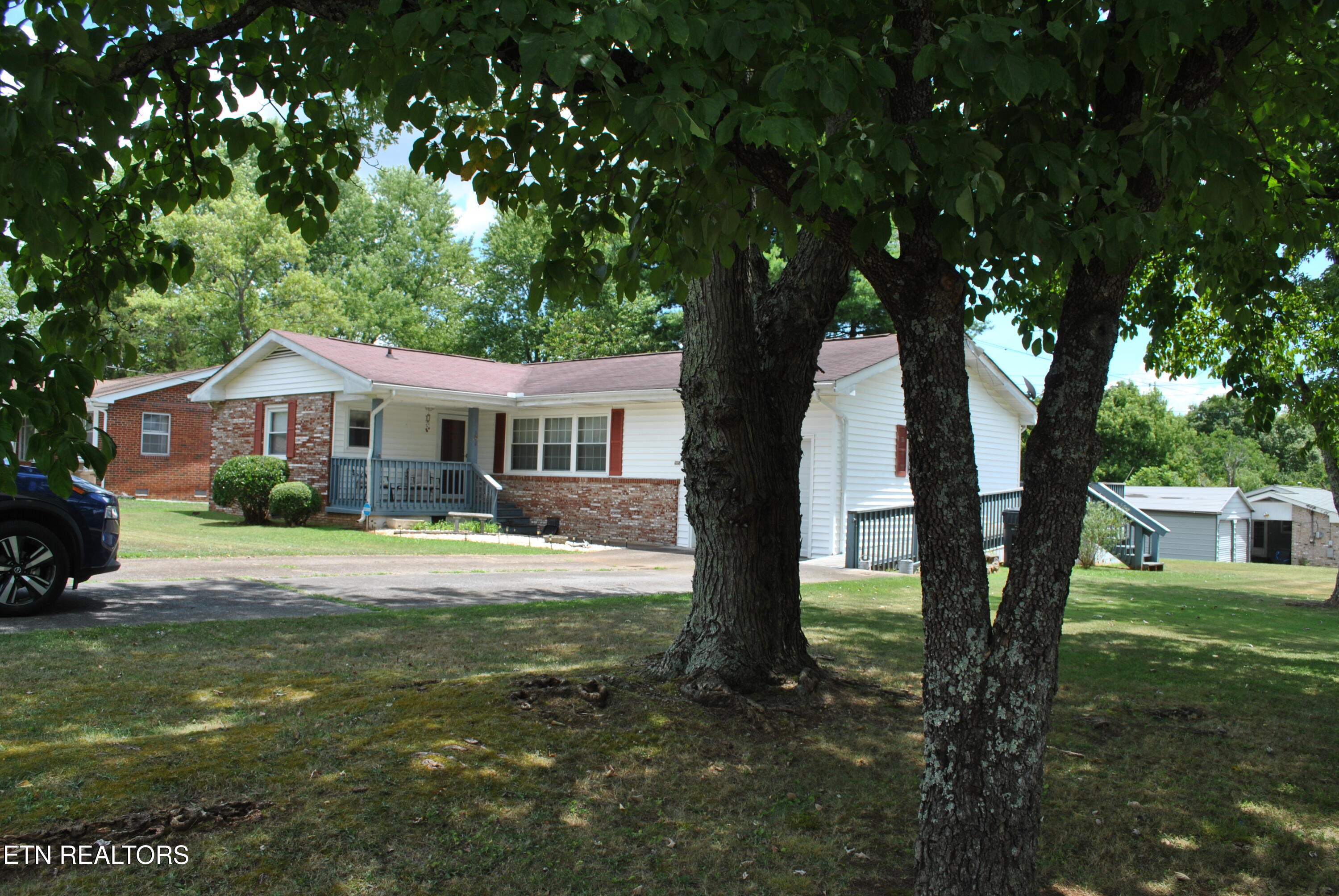 2024 Radiance Drive Property Photo 1