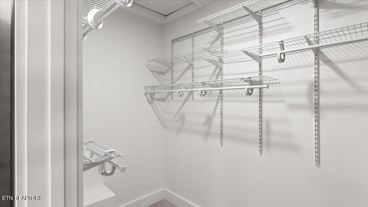 813 N Cedar Bluff Rd Property Photo 21