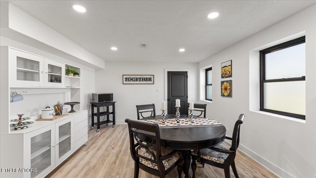 813 N Cedar Bluff Rd Property Photo 28